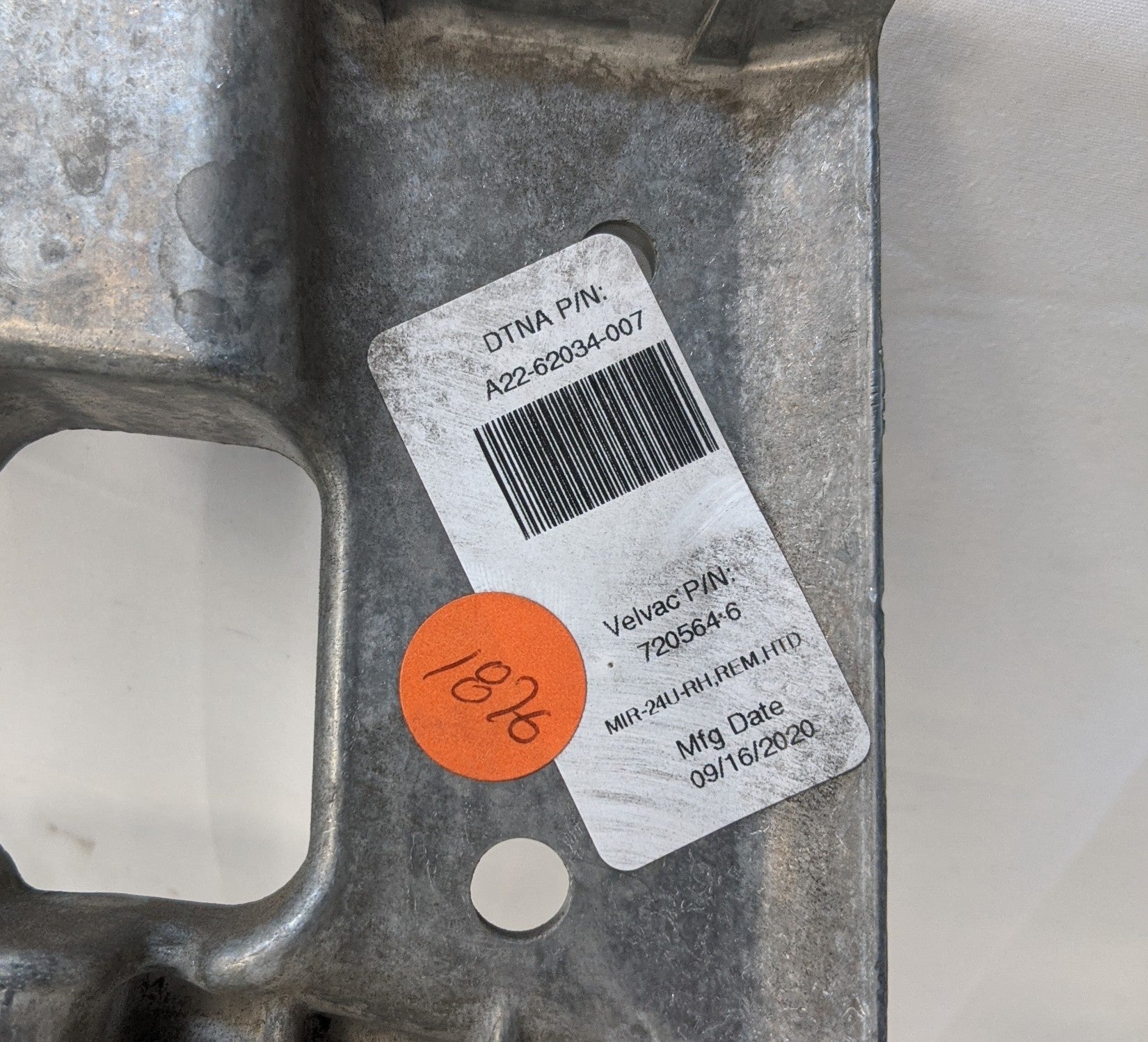 Freightliner Columbia RH Black Heated Remote Primary Mirror - P/N A22-