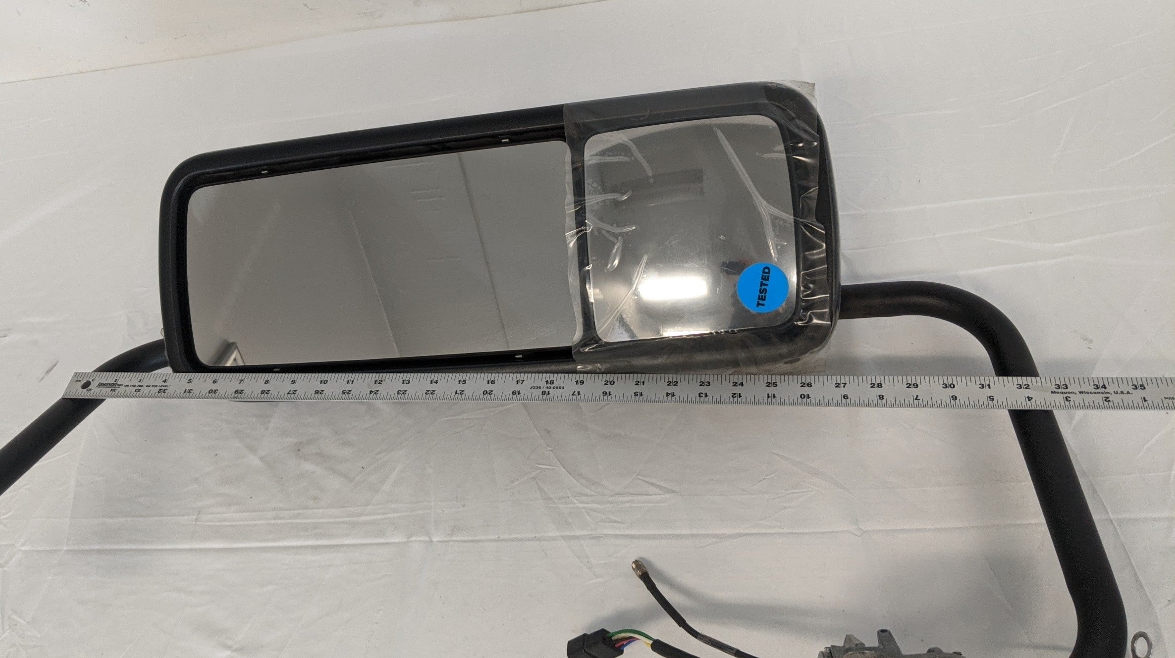 Freightliner RH Black Rearview Mirror Assy - P/N  A22-62034-007 (8337974821180)