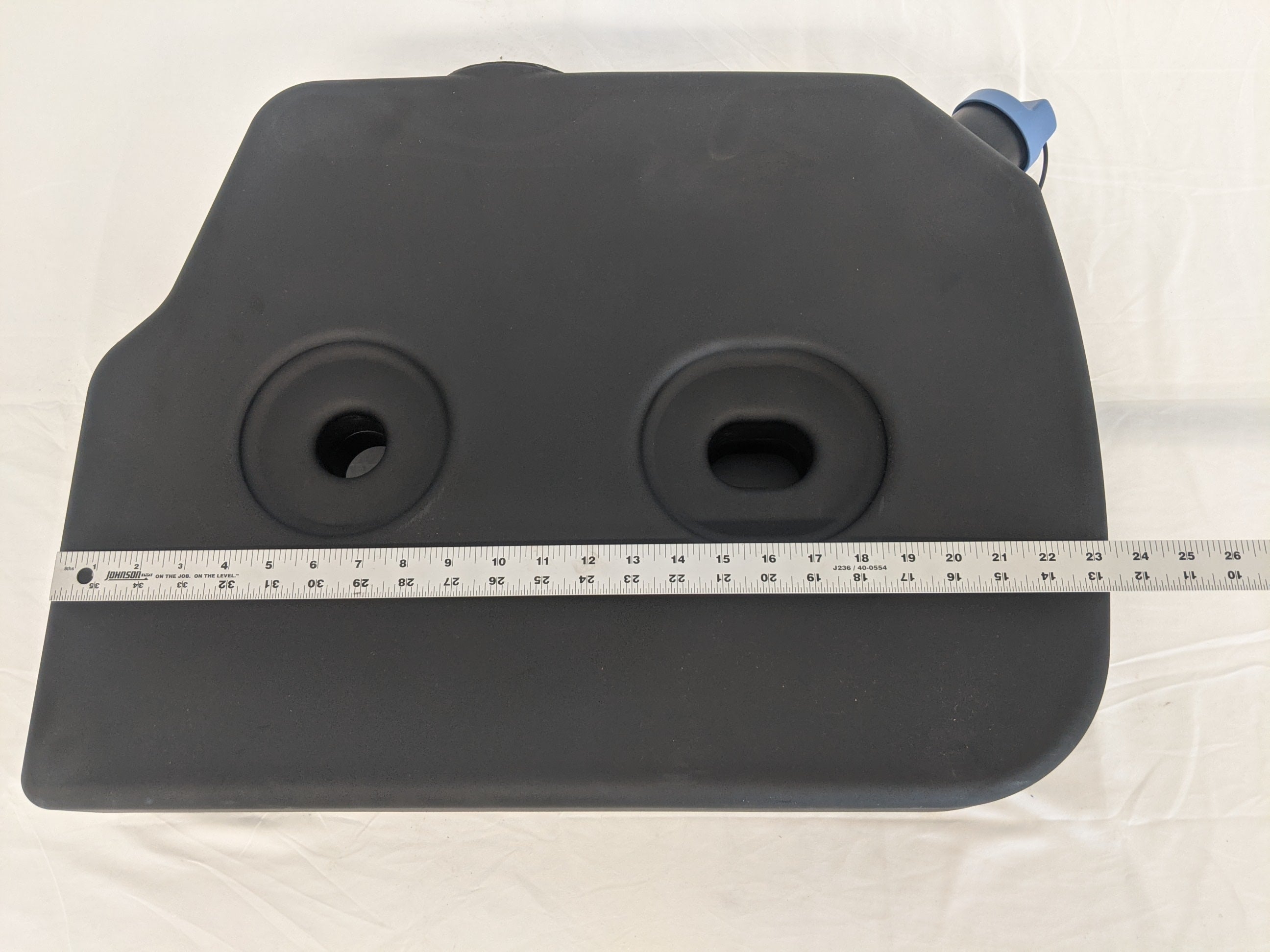 Freightliner 6 Gal DEF Tank - P/N 04-31371-000