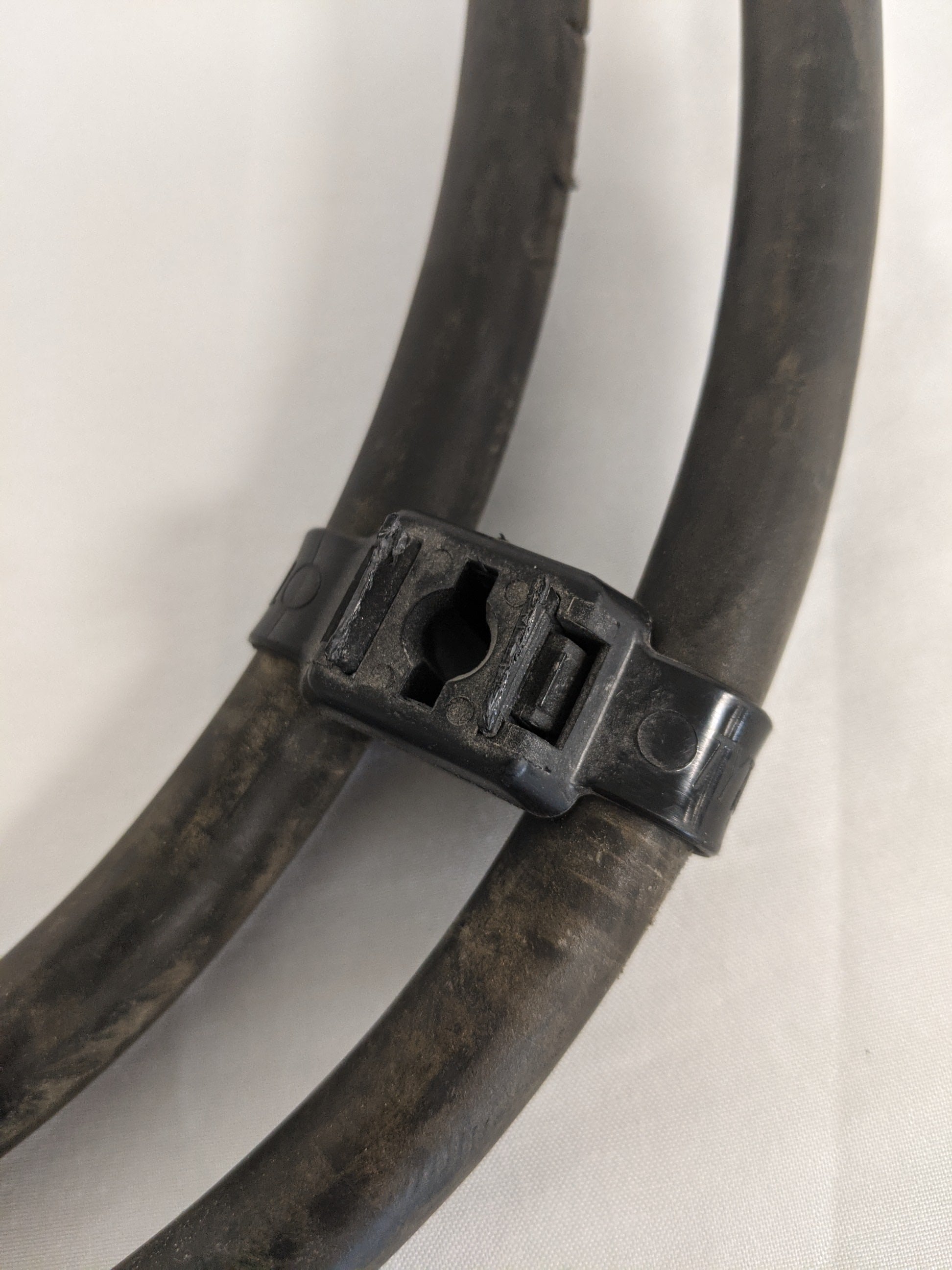 Damaged Freightliner Battery Power Inverter Cable - P/N  A06-54645-053 (8395445240124)