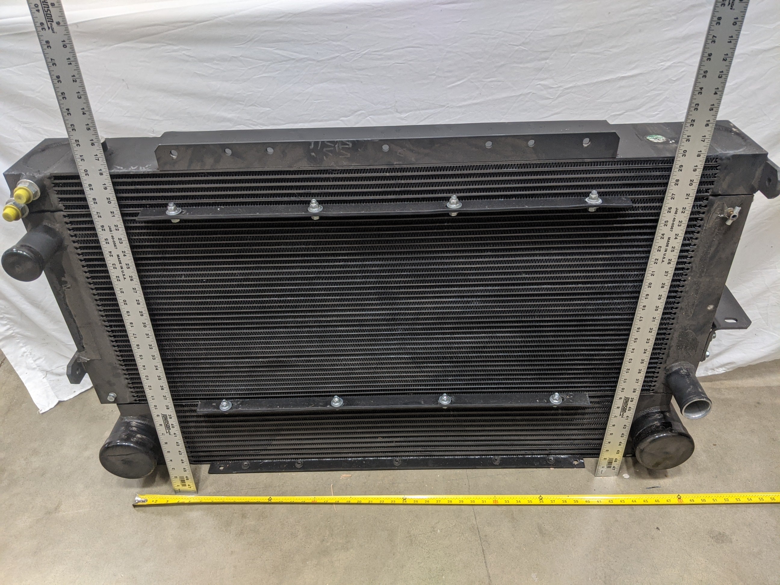 Freightliner SRAD, 1234 sq.in. Radiator Cooling Package - P/N: AKG3913 028 0000 (8434853904700)