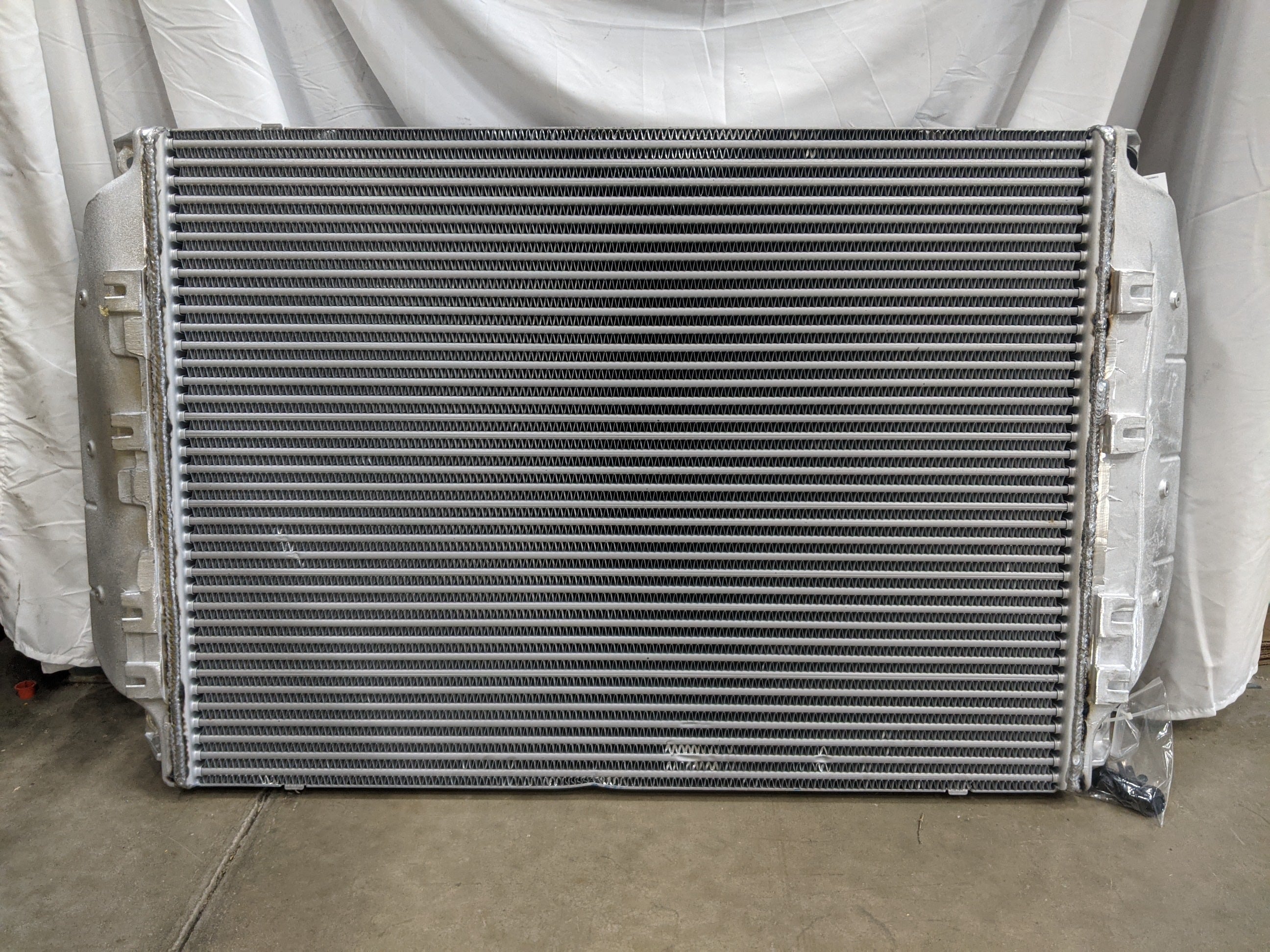 Freightliner 34¾ x 25¾" Charge Air Cooler Assembly - P/N  3S0137530001 (8415492931900)