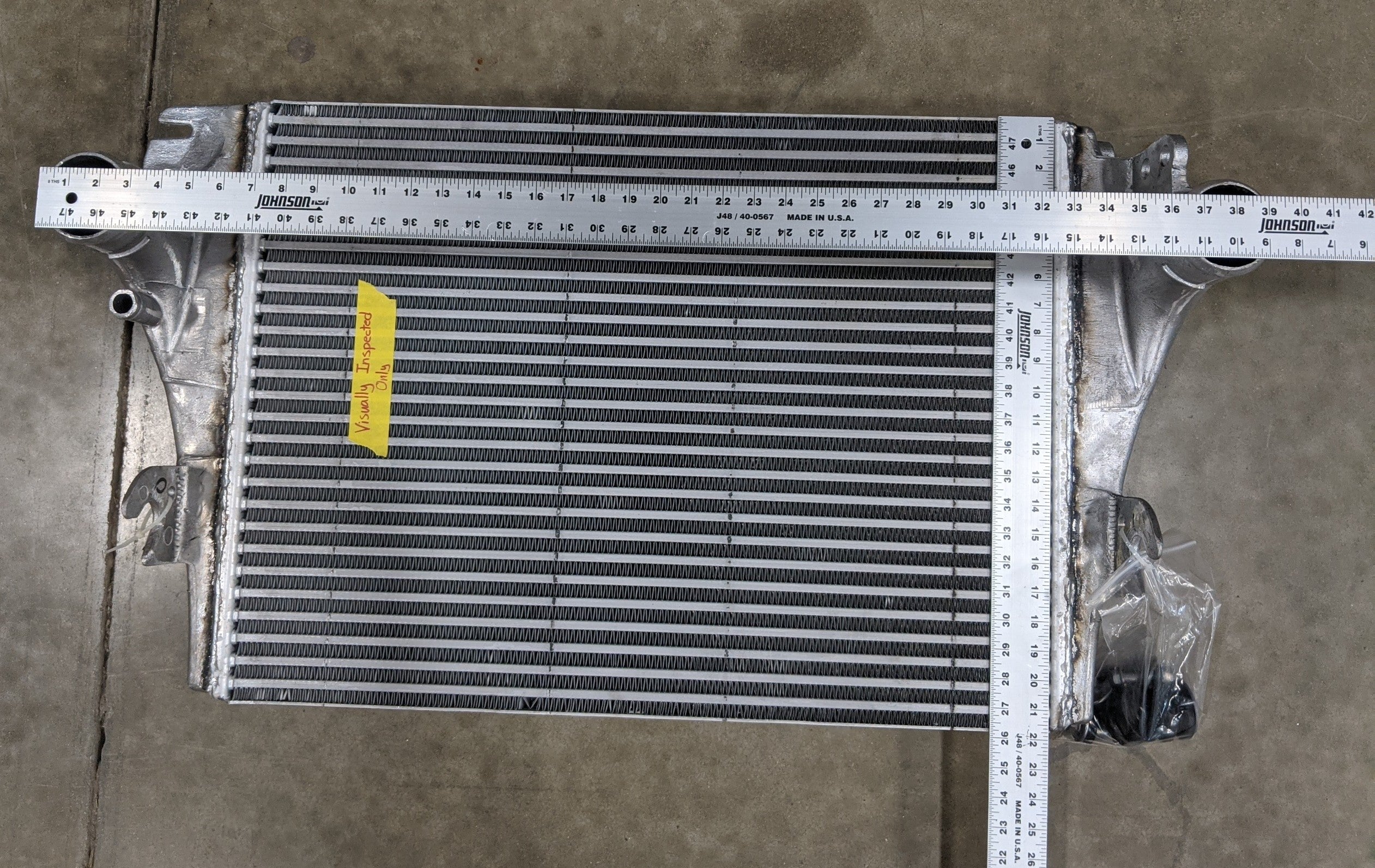 Freightliner 28 ¾" x 21 ½" Charge Air Cooler - P/N: 01-33030-000, CE257001 (8418515091772)