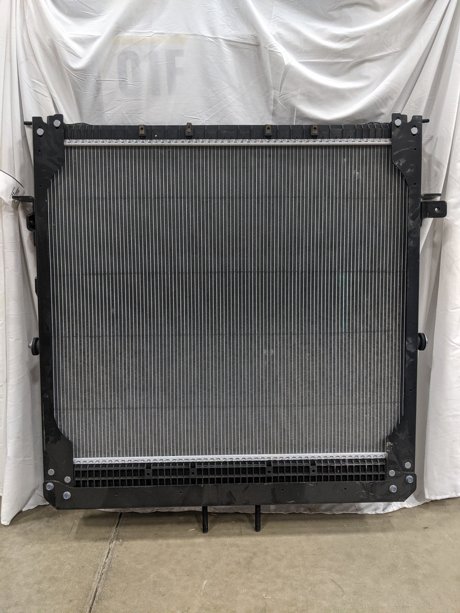 Damaged Freightliner 38 ¾" x 33 ¼" x 2" Radiator w/ Oil Cooler P/N  CB322004 (8804302750012)