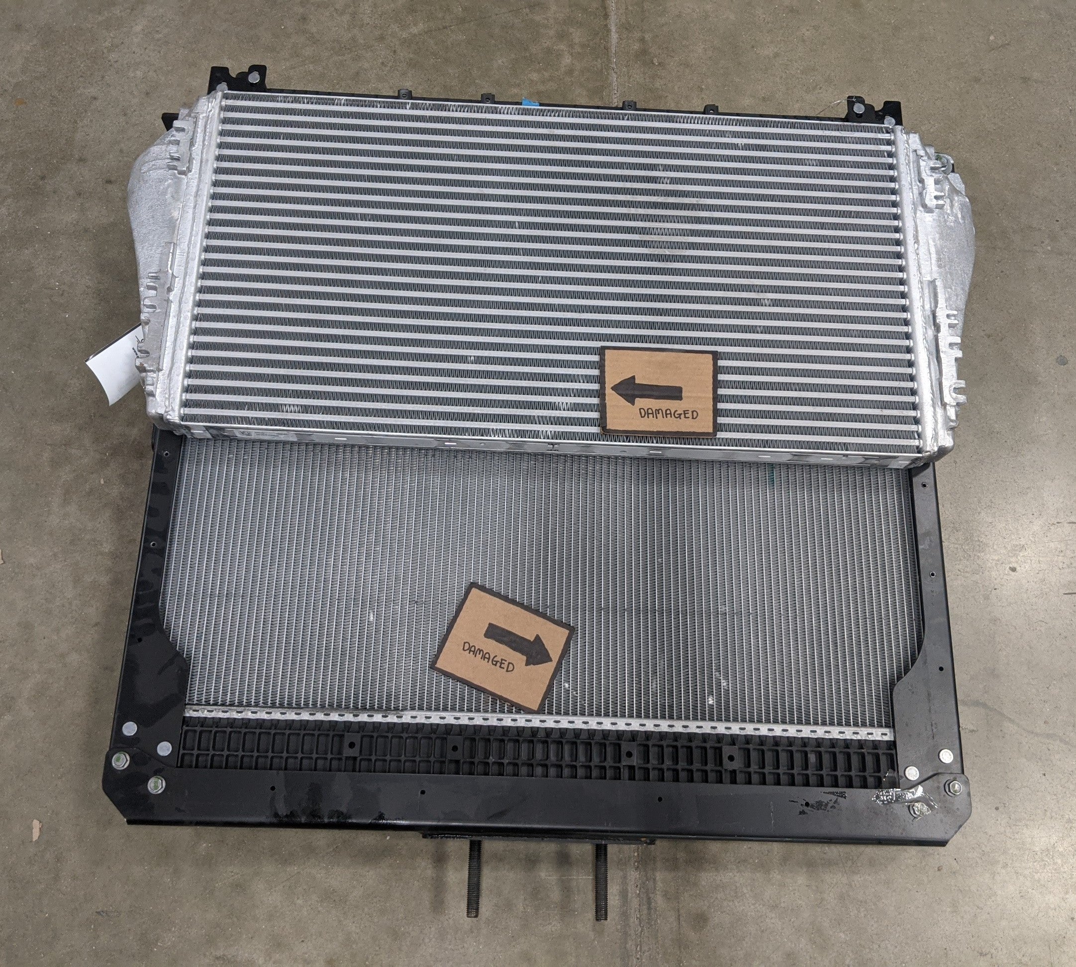 Damaged Freightliner M2 Radiator - Y0475004 & CAC - V8059001 - P/N A05-33907-001 (8804155588924)