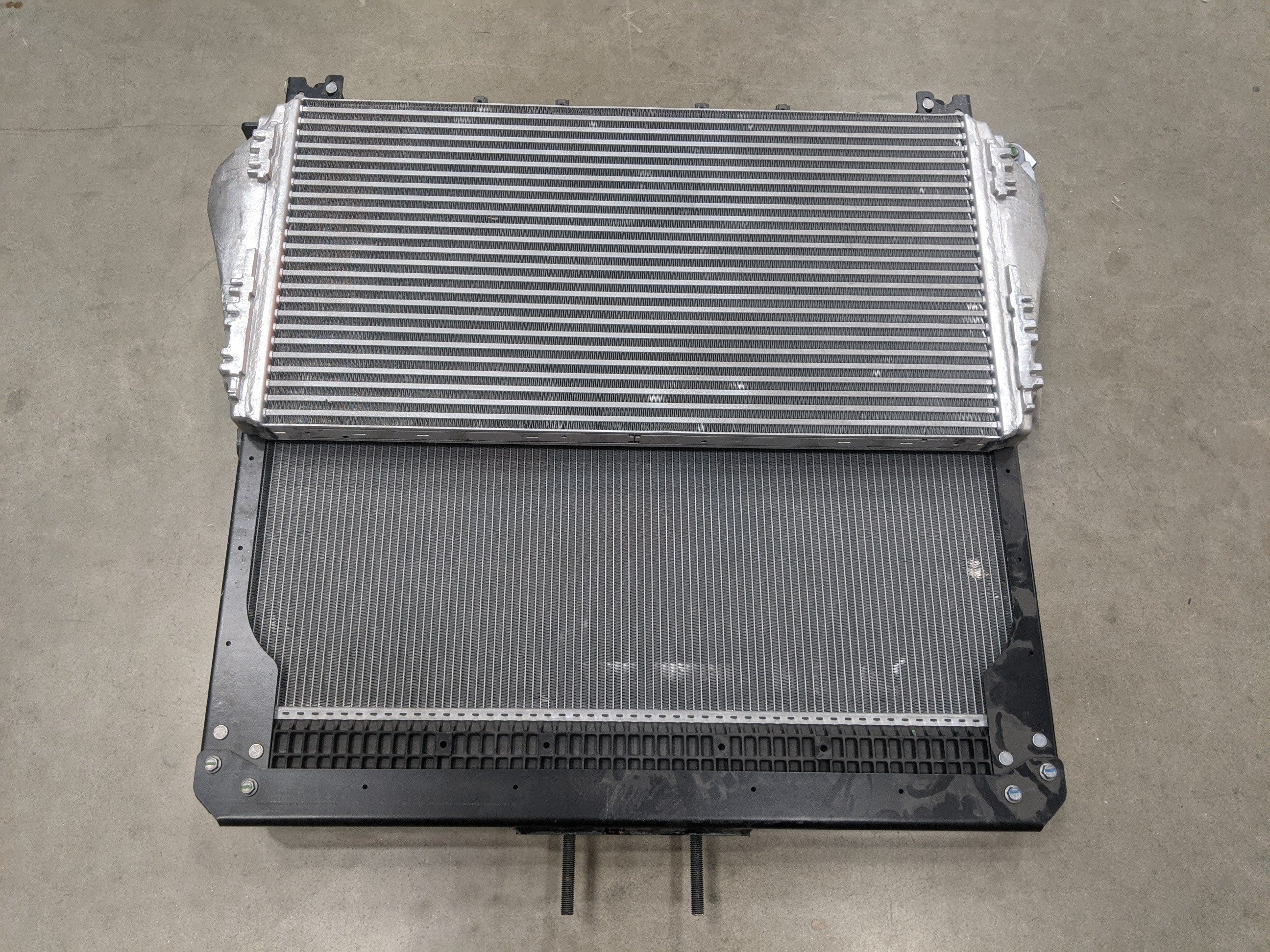 Damaged Freightliner Radiator - CD461004 & CAC - 01-32338-002 -P/N A05-33907-005 (8475821474108)