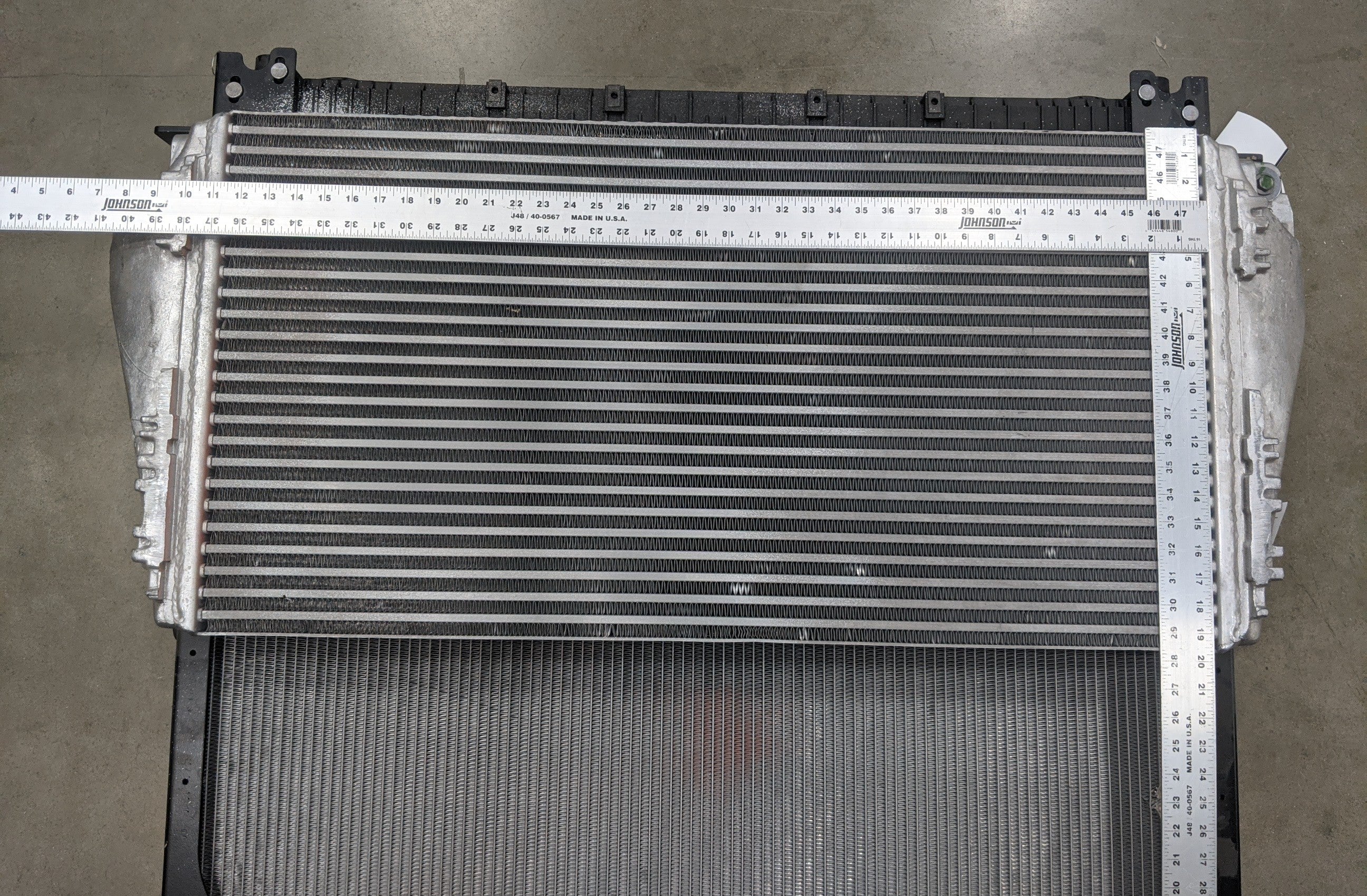 Damaged Freightliner Radiator - CD461004 & CAC - 01-32338-002 -P/N A05-33907-005 (8475821474108)