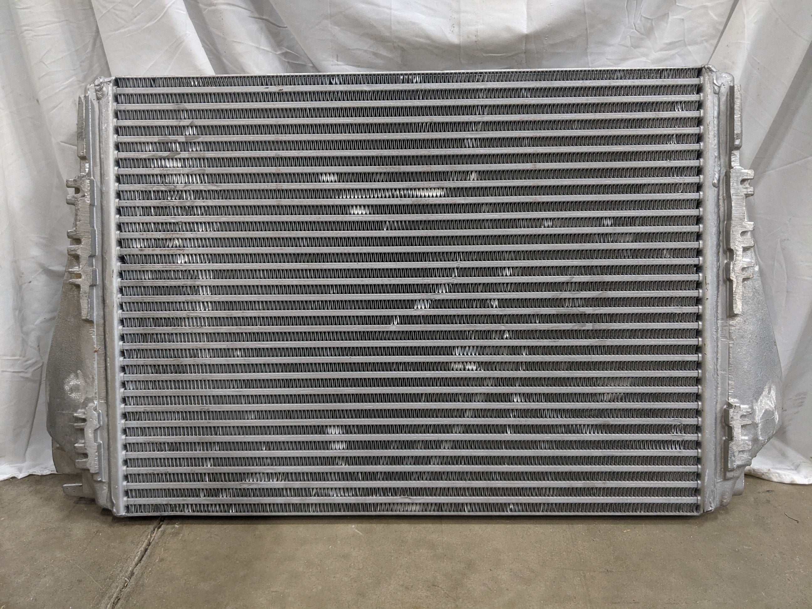 Freightliner 28¼ x 21¾" Charge Air Cooler Assembly - P/N  01-32211-000 (8474932609340)