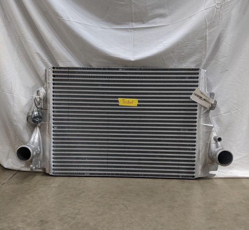 Freightliner 28 ¾" x 21 ½" Charge Air Cooler - P/N  01-33030-000, CE257001 (8439763173692)