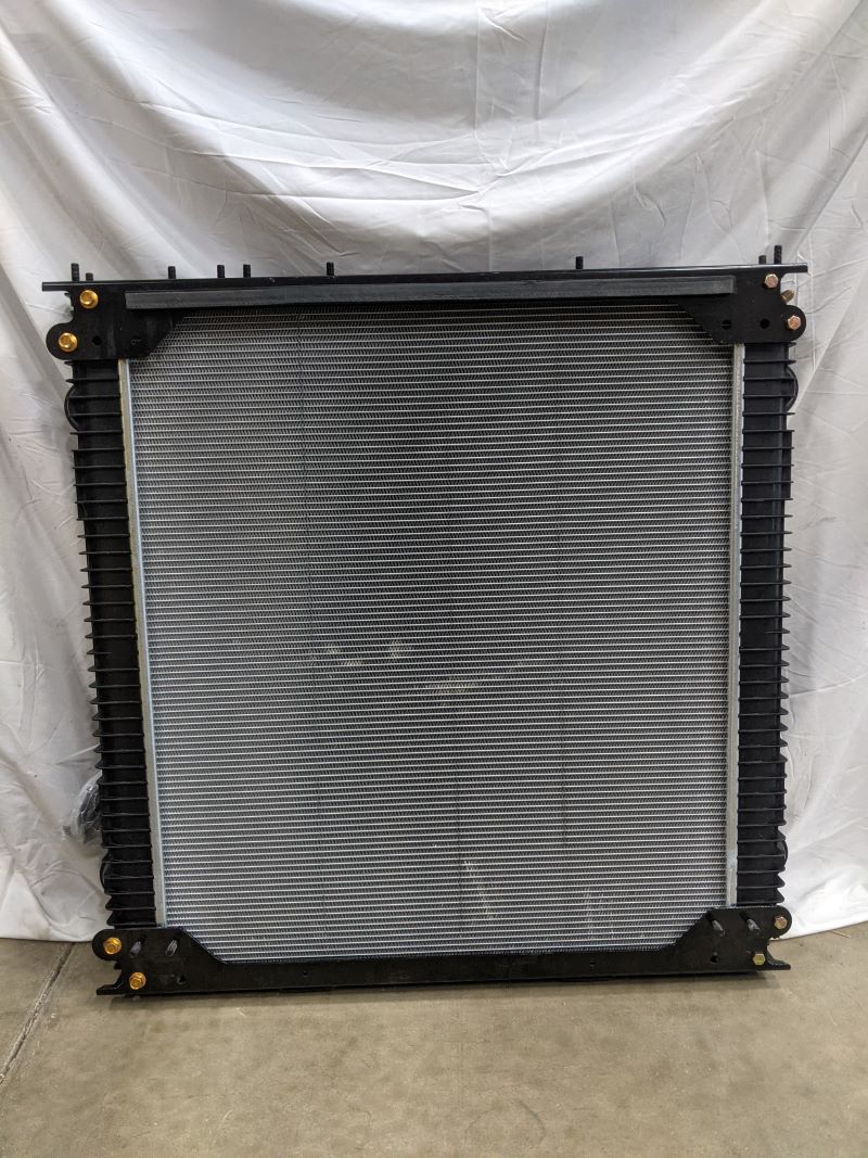 Freightliner TitanX 27 3/8" x 31¾" Radiator, No Oil Cooler - P/N: 1004032 (8753930633532)