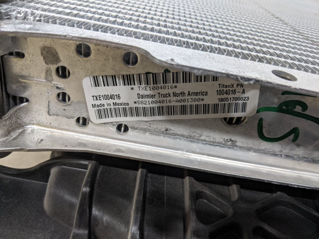 Damaged FL M2 Radiator - TXE1004016 & CAC - TXE1030481 - P/N: 05-33707-006 (8443160396092)