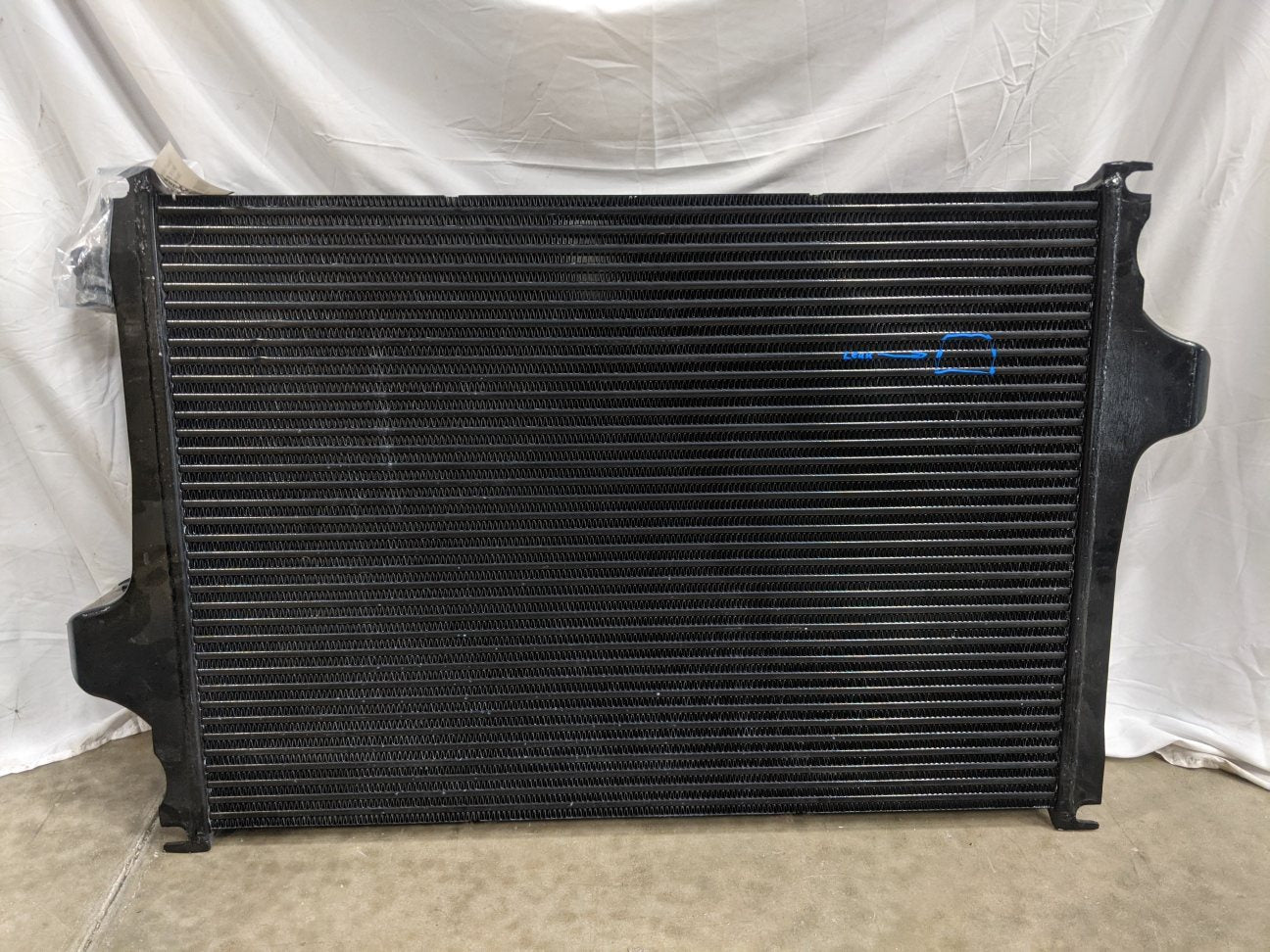 Damaged FL Motorhome TitanX 38 5/8" x 27 5/8" Charge Air Cooler - P/N VAB1030437 (8475049361724)