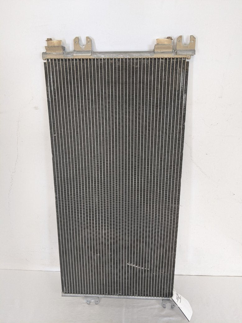 Freightliner 31¾" x 16" Condenser Assembly - P/N: P41615 (8497224548668)