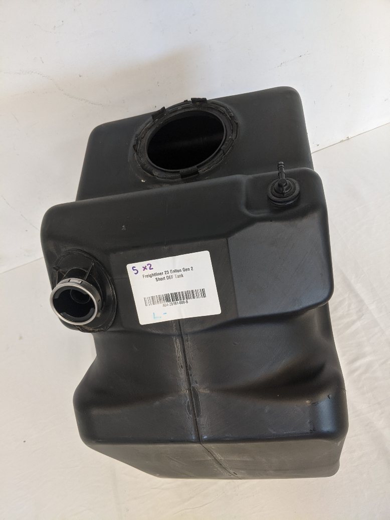 Freightliner 23 Gallon Gen 2 Short DEF Tank - P/N  A04-35191-009 (8509166977340)