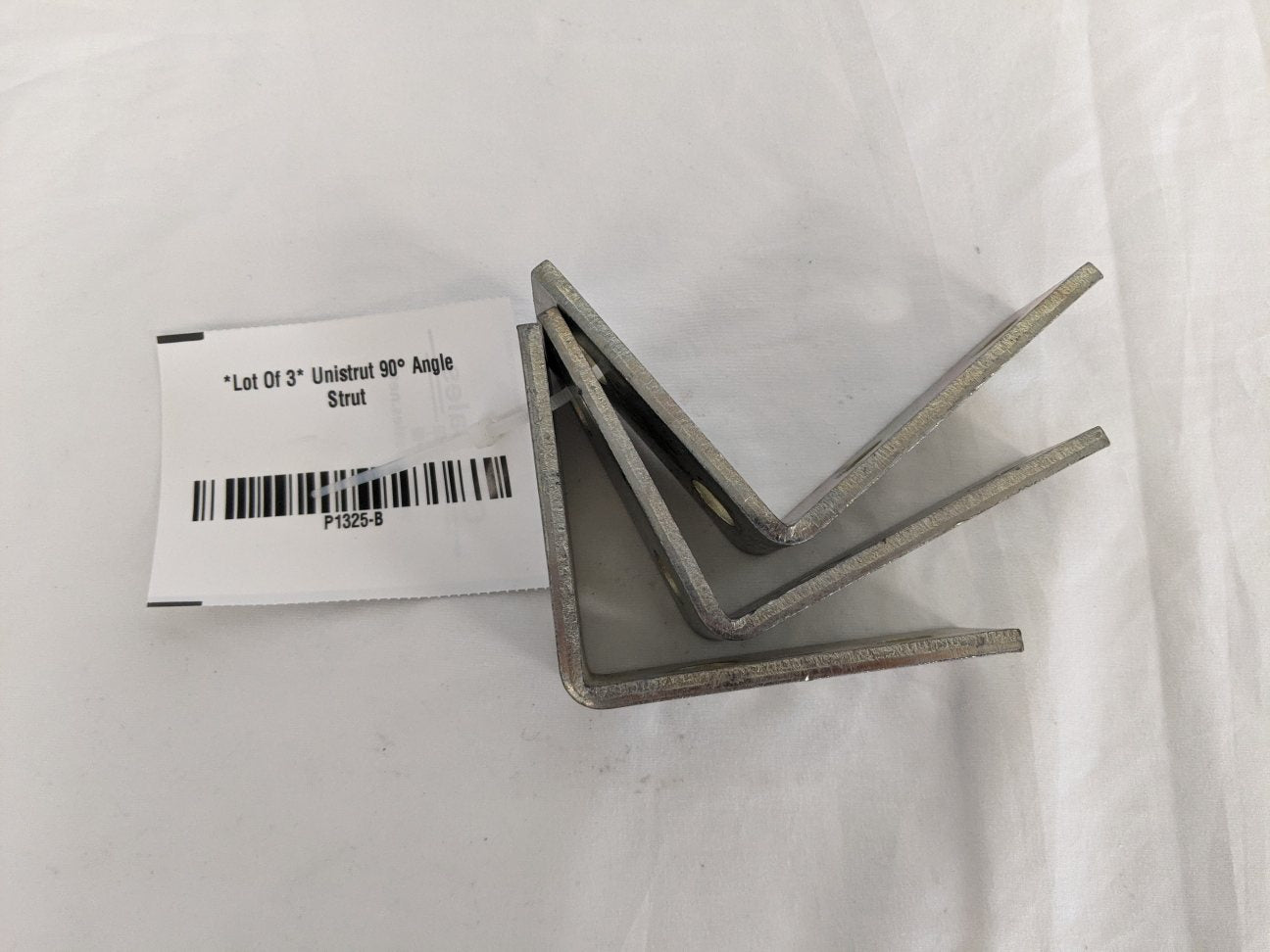 *Lot Of 3* Unistrut 90° Angle Strut - P/N:P P1325 (8549205672252)