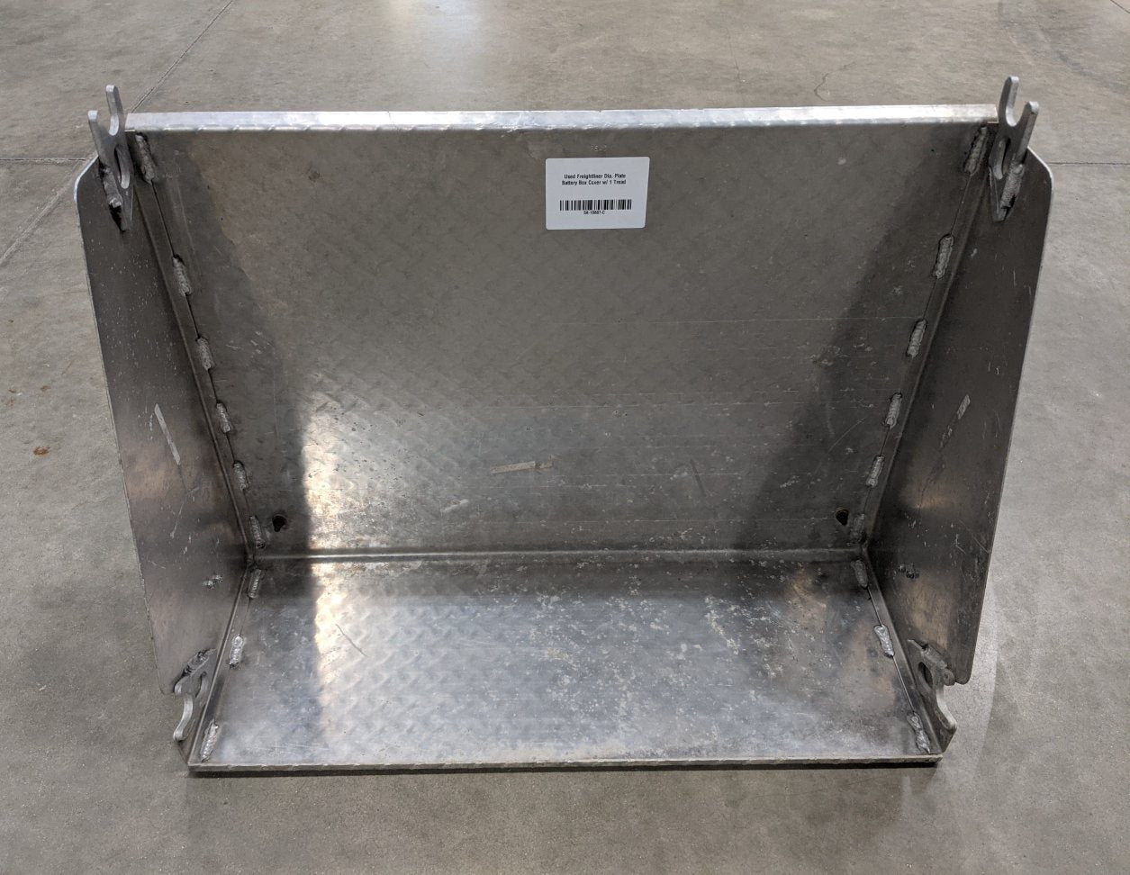 Used Freightliner Dia. Plate Battery Box Cover w/ 1 Tread - P/N: A06-61089-000 (8758676914492)