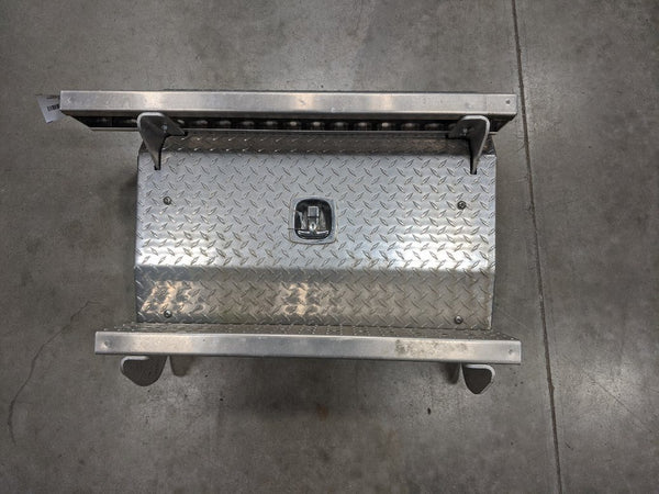 Used Freightliner 112 Diamond Plate ADR Battery Box Cover - P/N A06-85113-010 (8694488826172)