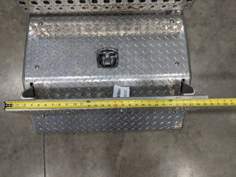 Used Freightliner Diamond Plate POL Battery Box Cover - P/N A06-88241-001 (8754844664124)