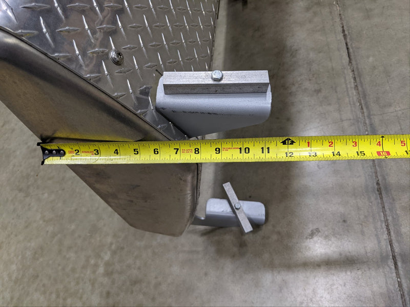 *No Steps* Freightliner 40" Dia. Plate Battery/Tool Box Cover - P/N A06-88242-004 (8695194911036)