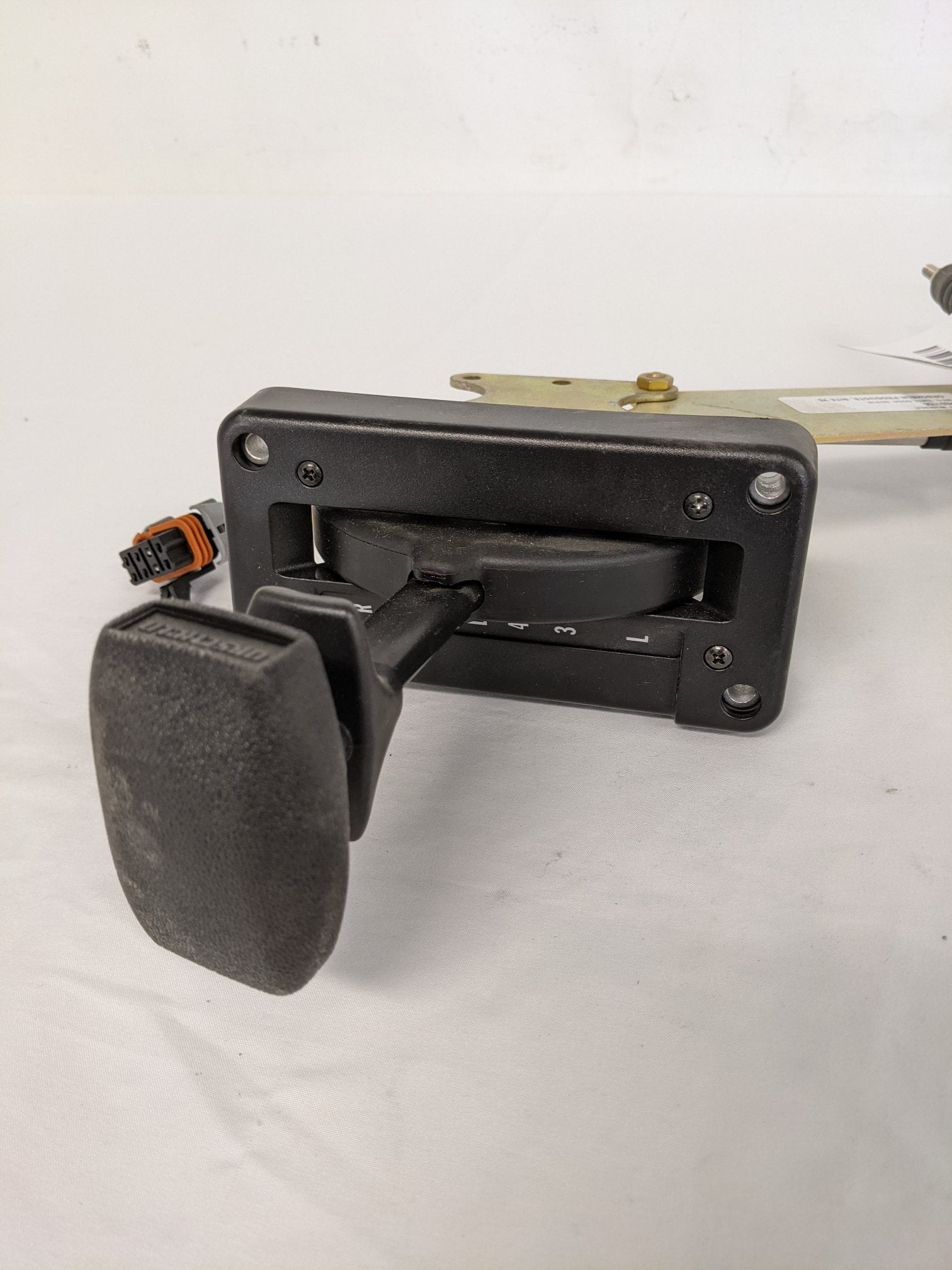 Damaged Orscheln B2, DD5 Shift Control w/o Parking Brake - P/N  ORS 91156 (8757042217276)