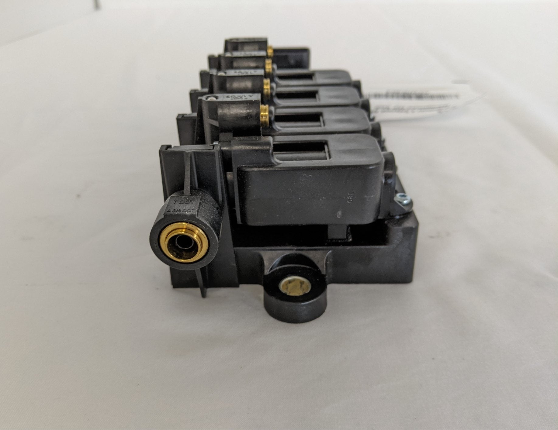 Freightliner 4 Solenoid Air Management ECP Bank - P/N: A12-29760-004 (8799893487932)