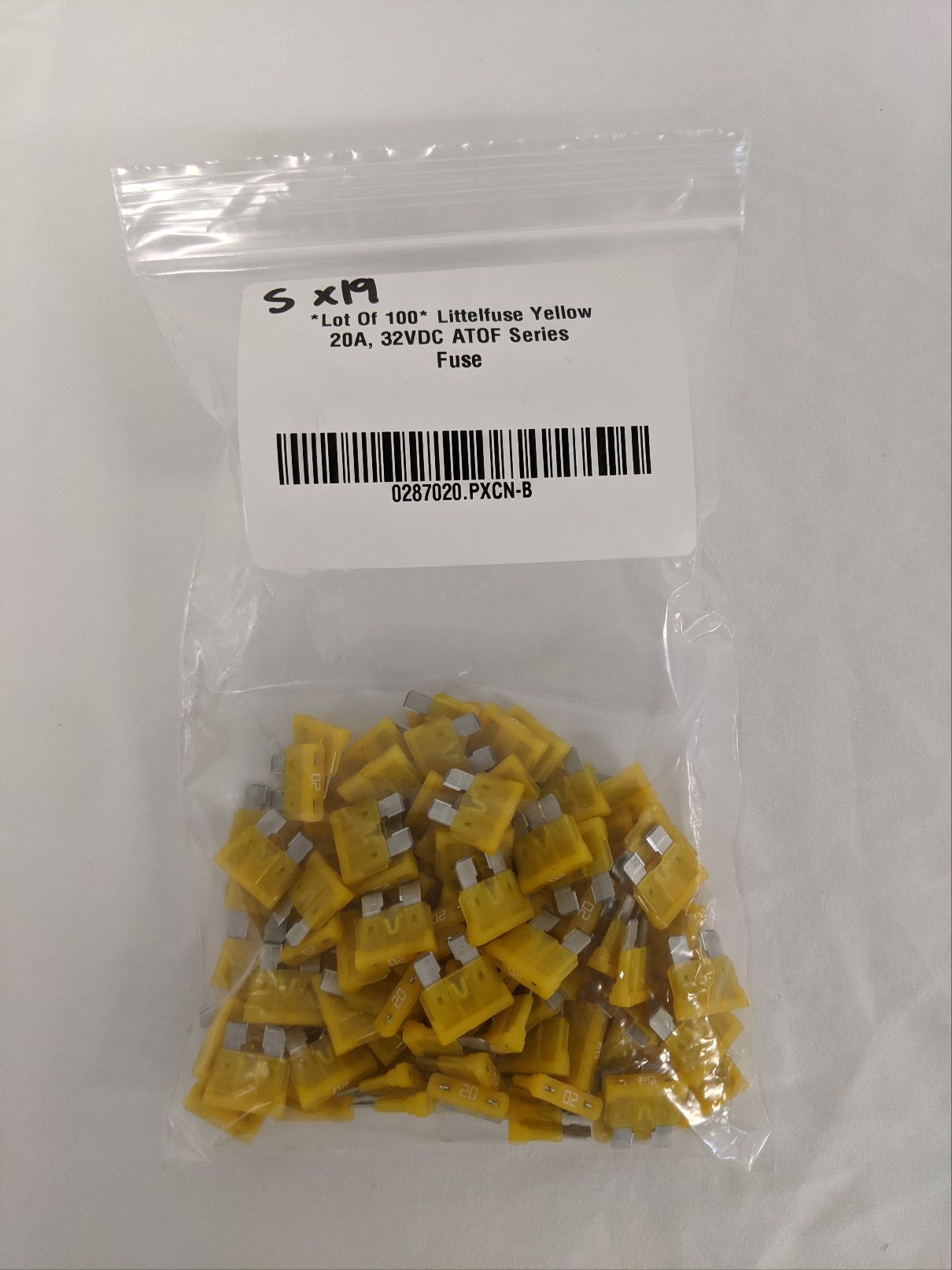 *Lot Of 100* Littelfuse Yellow 20A, 32VDC ATOF Series Fuse - P/N 23-12538-020 (8800289587516)