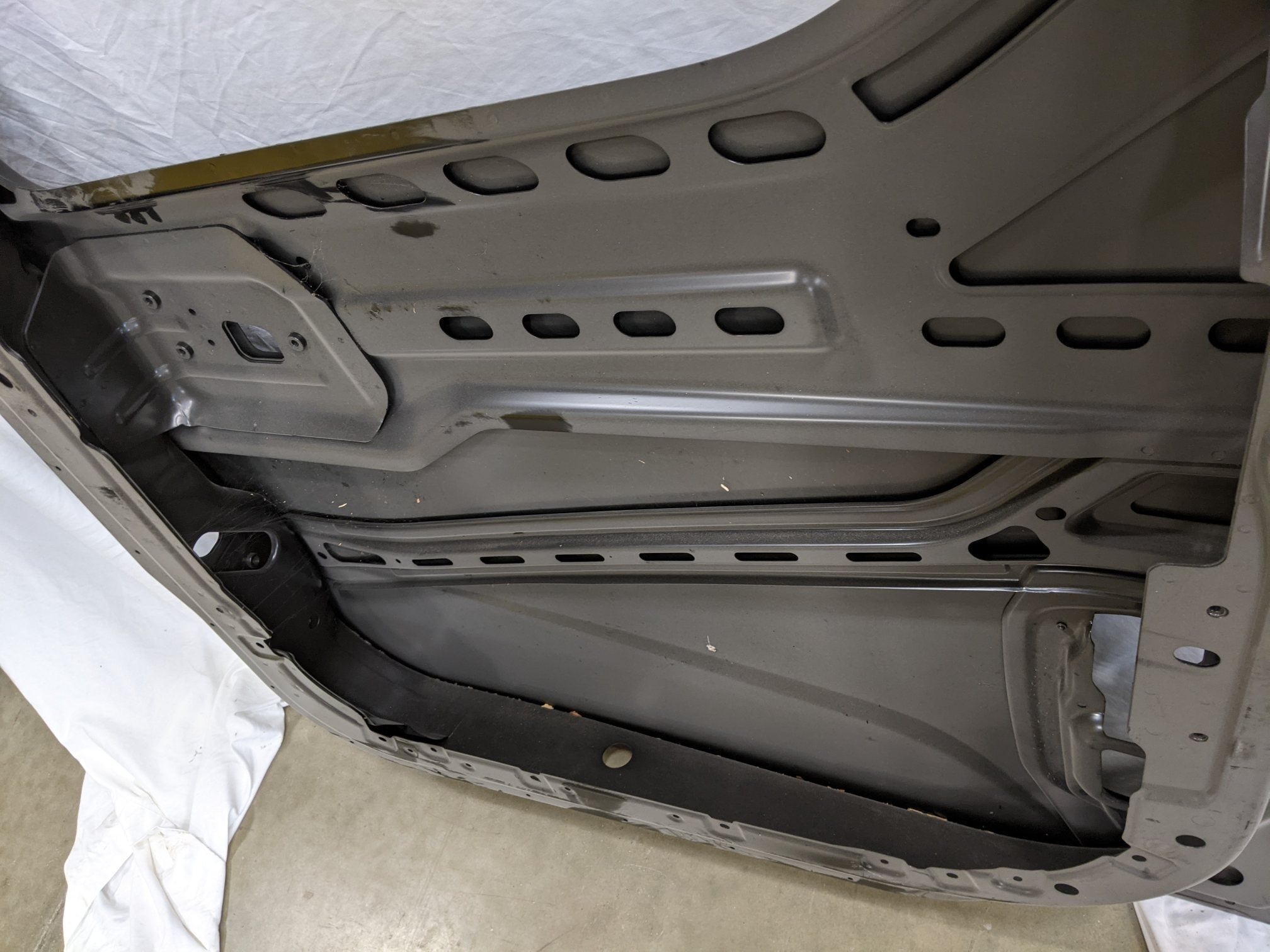 Damaged Western Star 47X, 49x, 57X RH Cab Door Shell - P/N Z18-73913-0