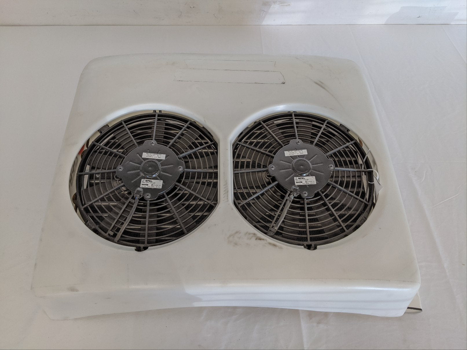 Damaged Red Dot Twin Fan Roof A/C Condenser - P/N: 22-65482-000 (8823229907260)