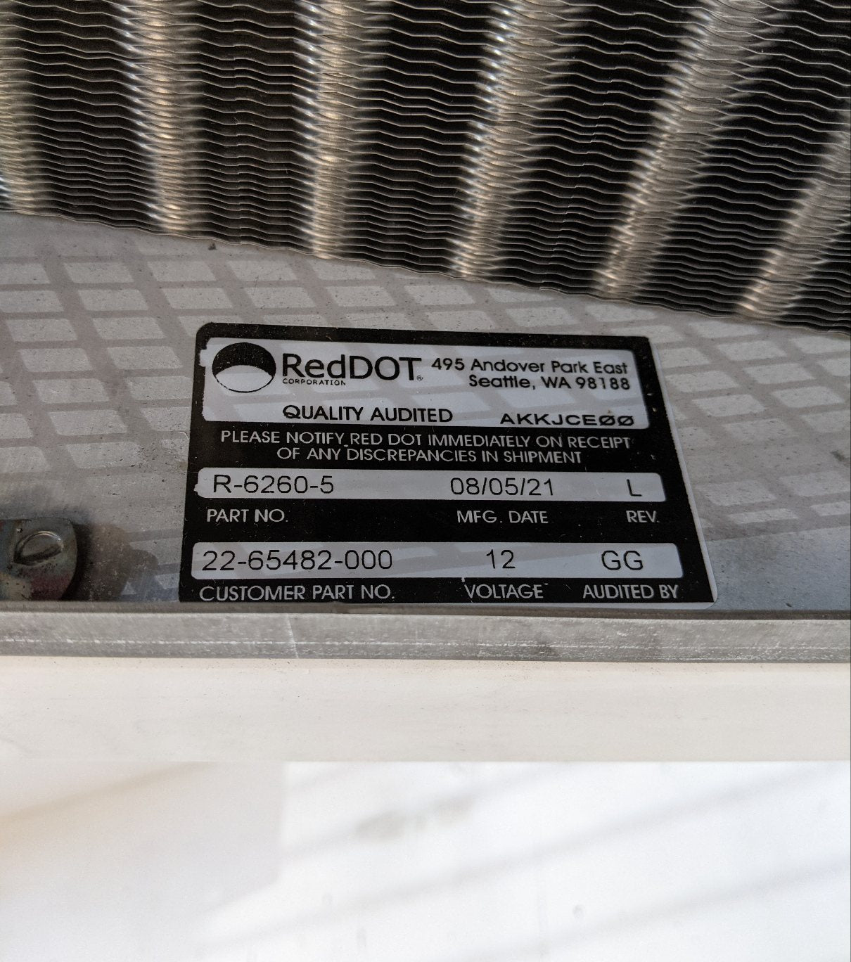 Damaged Red Dot Twin Fan Roof A/C Condenser - P/N: 22-65482-000 (8823229907260)