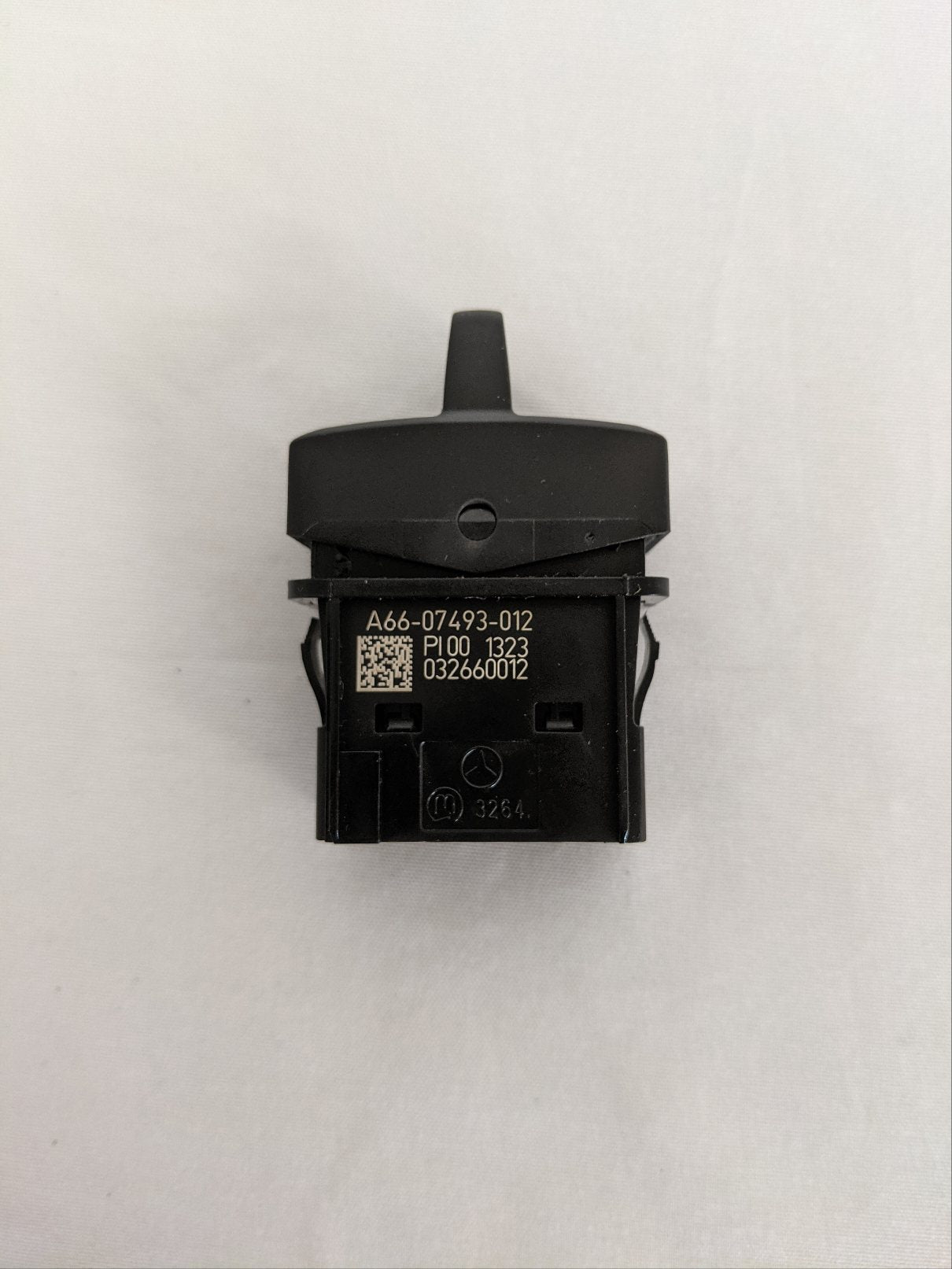 Freightliner Blank 13 Latch MSF Rocker Switch P/N A66-07493-012