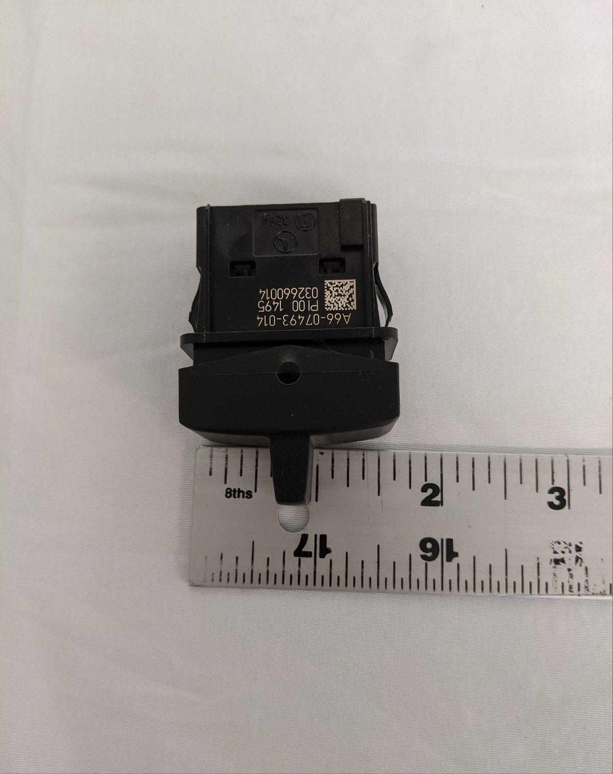 Freightliner Blank 15 Latch MSF Rocker Switch  P/N  A66-07943-014 (8832224756028)