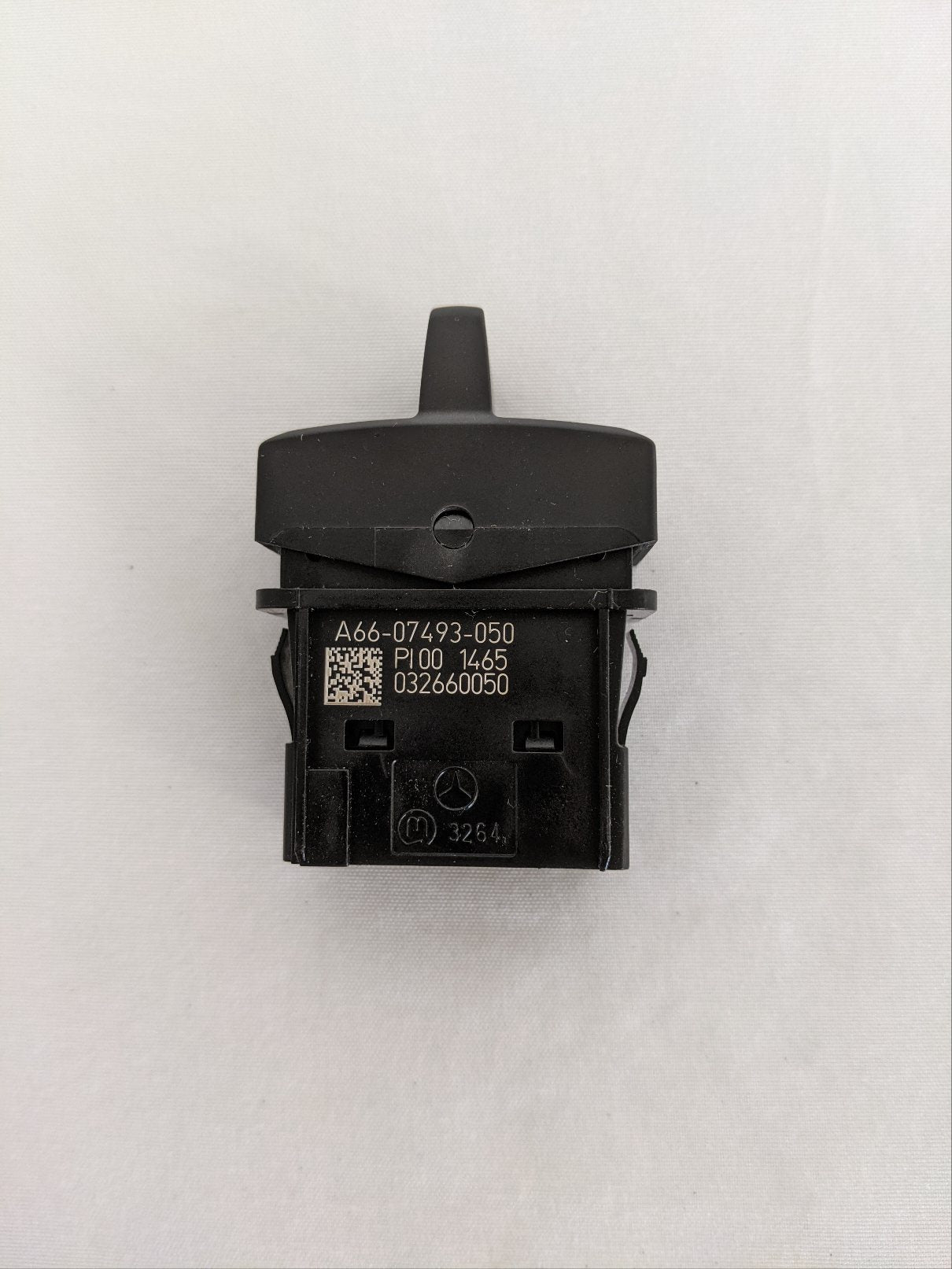 Freightliner Blank LAT / LAT-03  MSF, MUX Rocker Switch - P/N  A66-07493-050 (8827001864508)