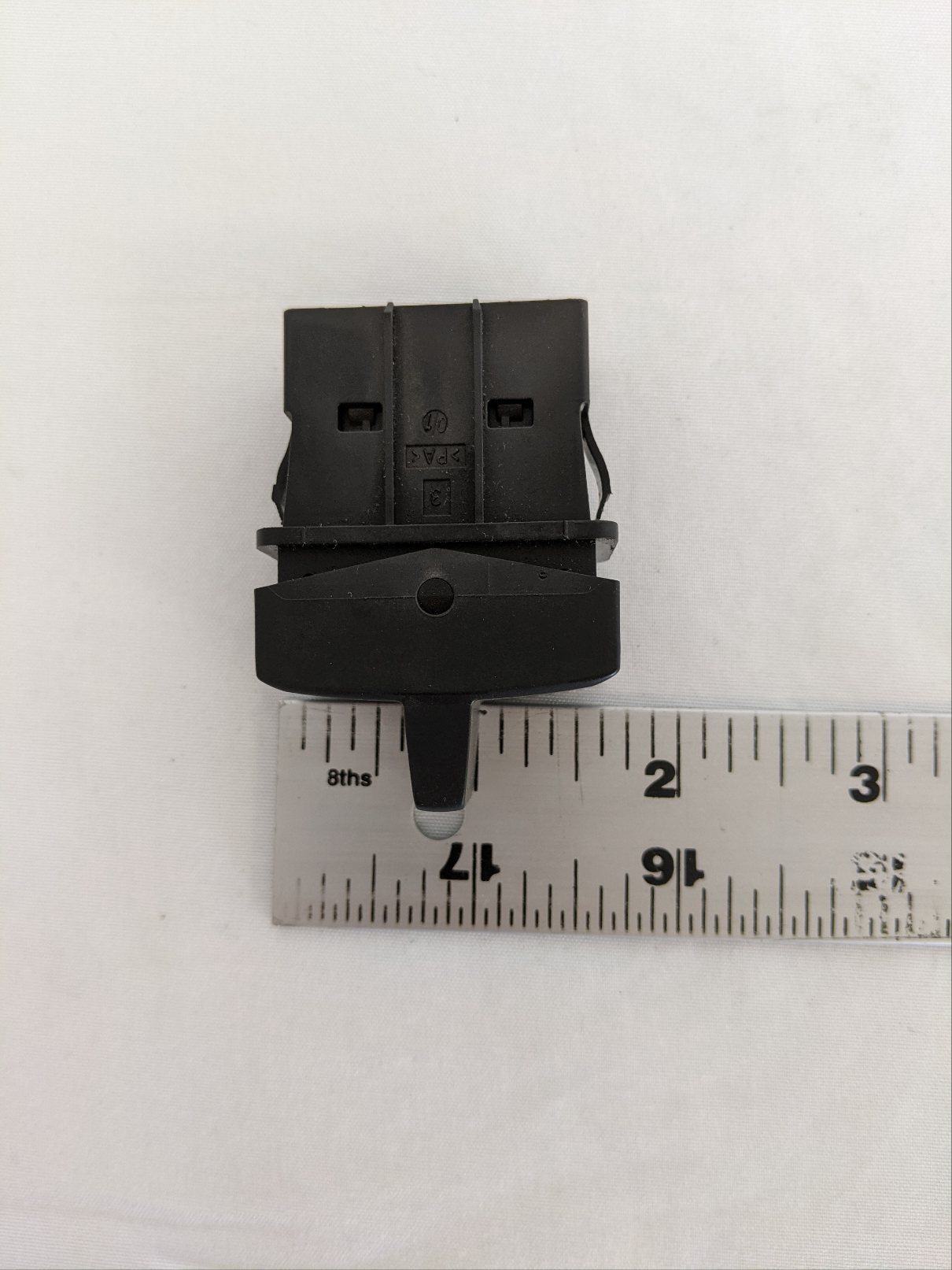 Freightliner Blank MOM/ MOM - 04 MSF Rocker Switch  - P/N  A66-07493-057 (8829278552380)