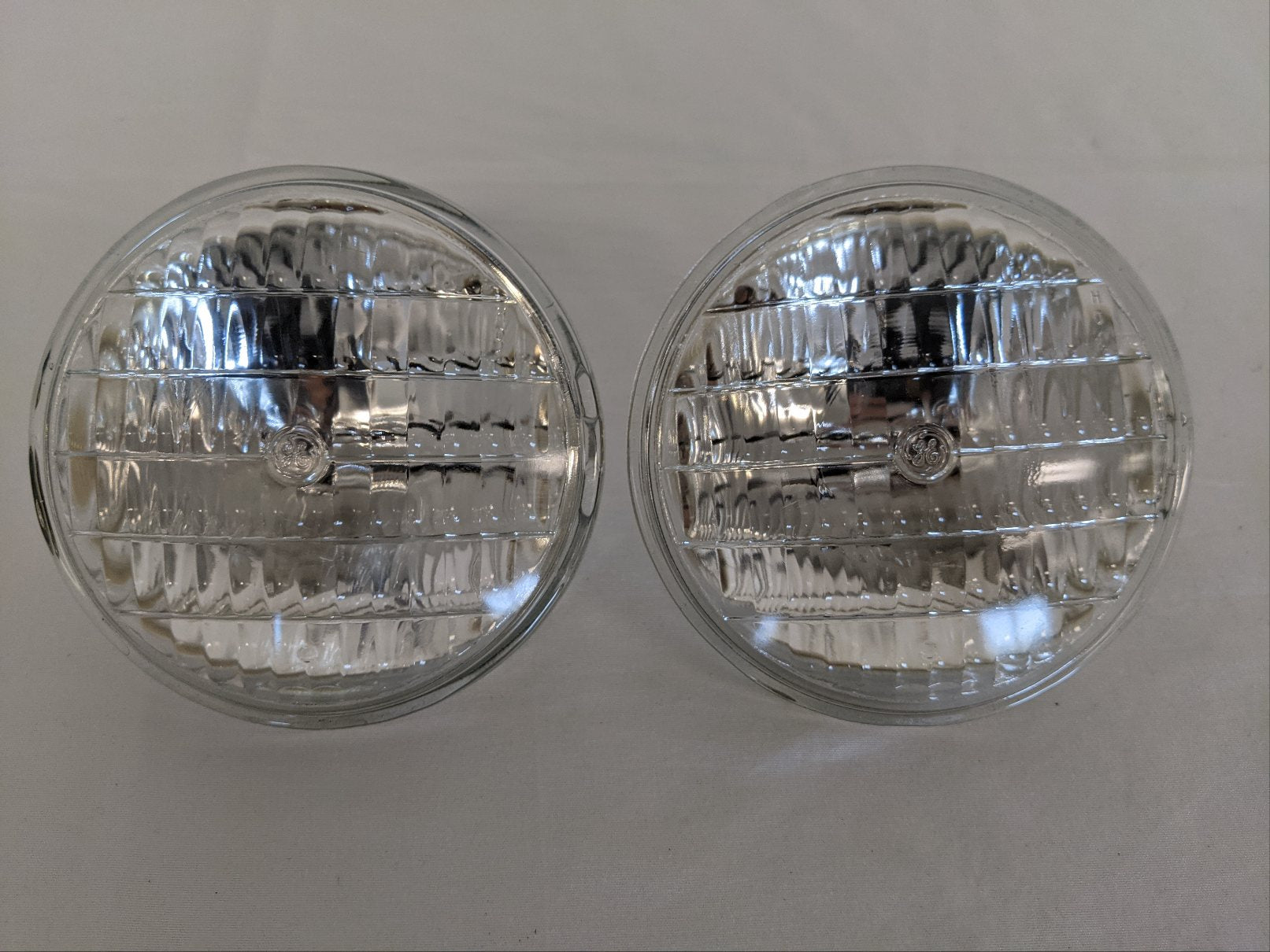 *Set Of 2* General Electric Single Filament Sealed Beam Lamp - P/N  4411-3 (8843850449212)