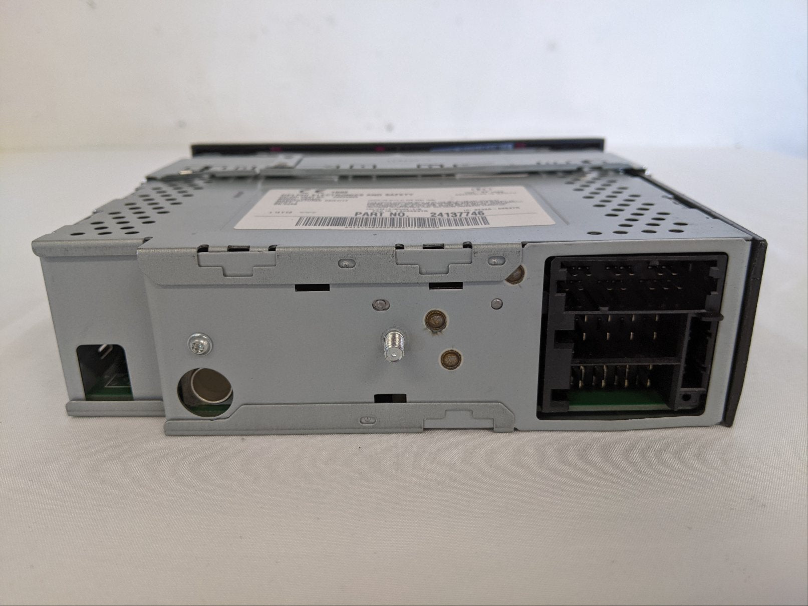 Pana Pacific AM/FM/WB/CD DEA510 Radio - P/N A22-74386-000
