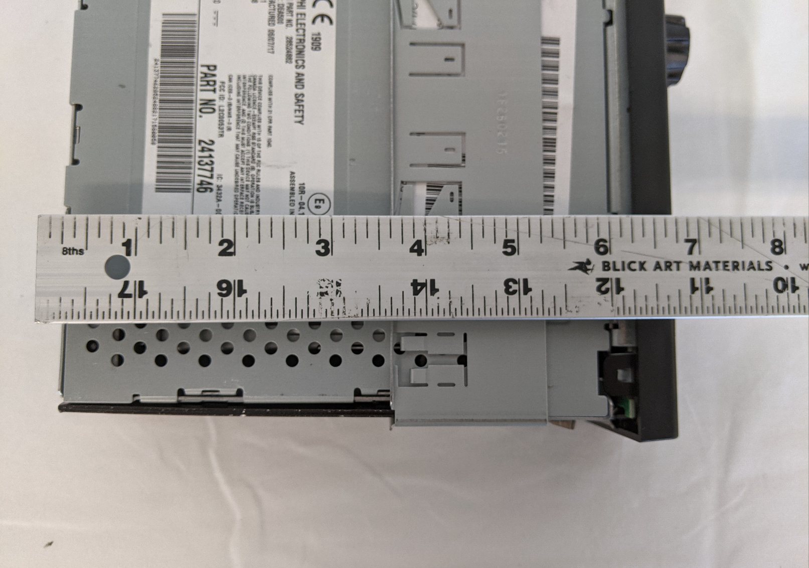 Pana Pacific AM/FM/WB/CD DEA510 Radio - P/N A22-74386-000