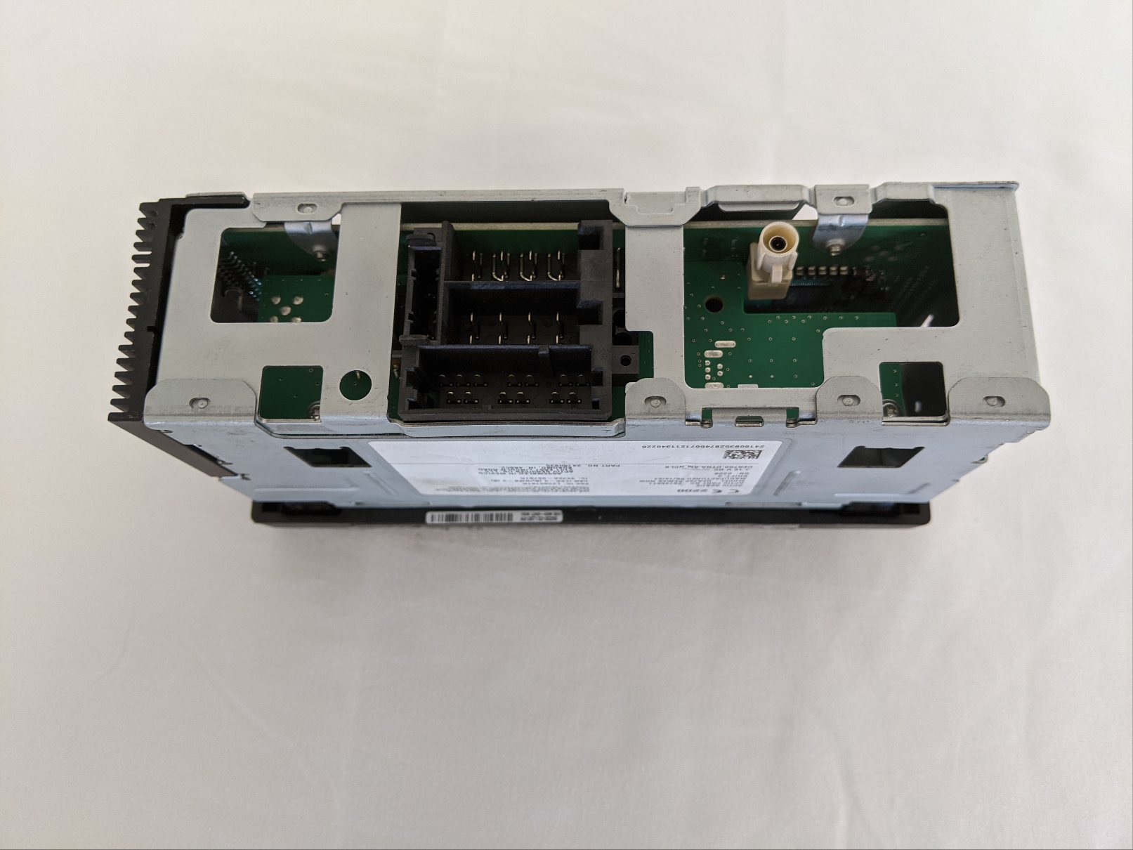 Aptiv AM / FM / WB, DEA700 Radio - P/N: A22-78674-000 (8847235711292)