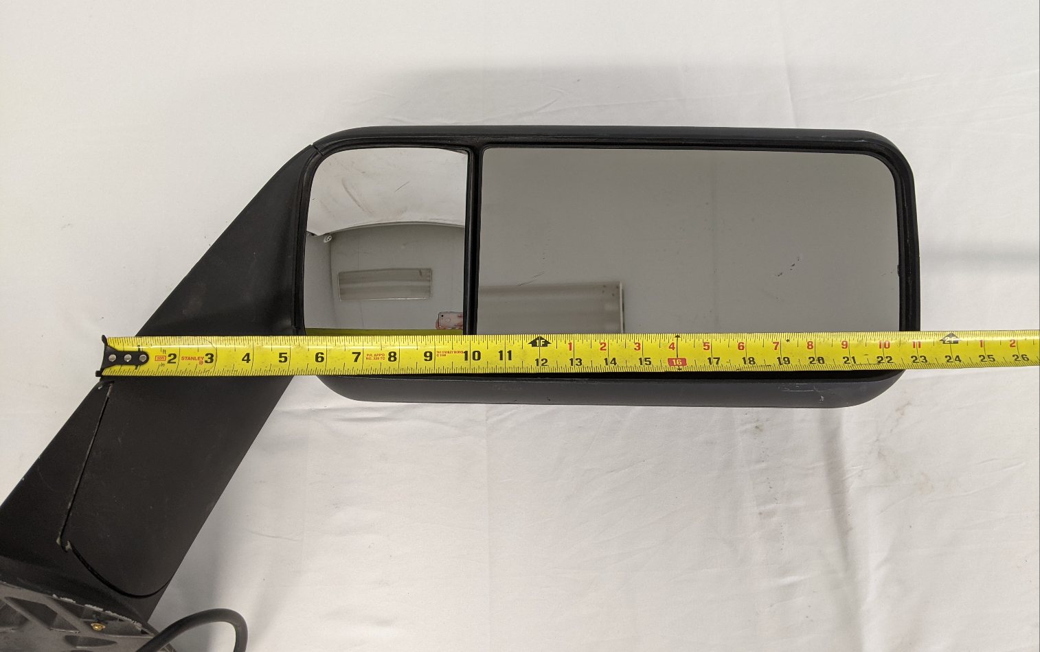 Damaged Freightliner Cascadia P4 LH Black Primary Mirror - P/N  A22-78606-000 (8847911977276)