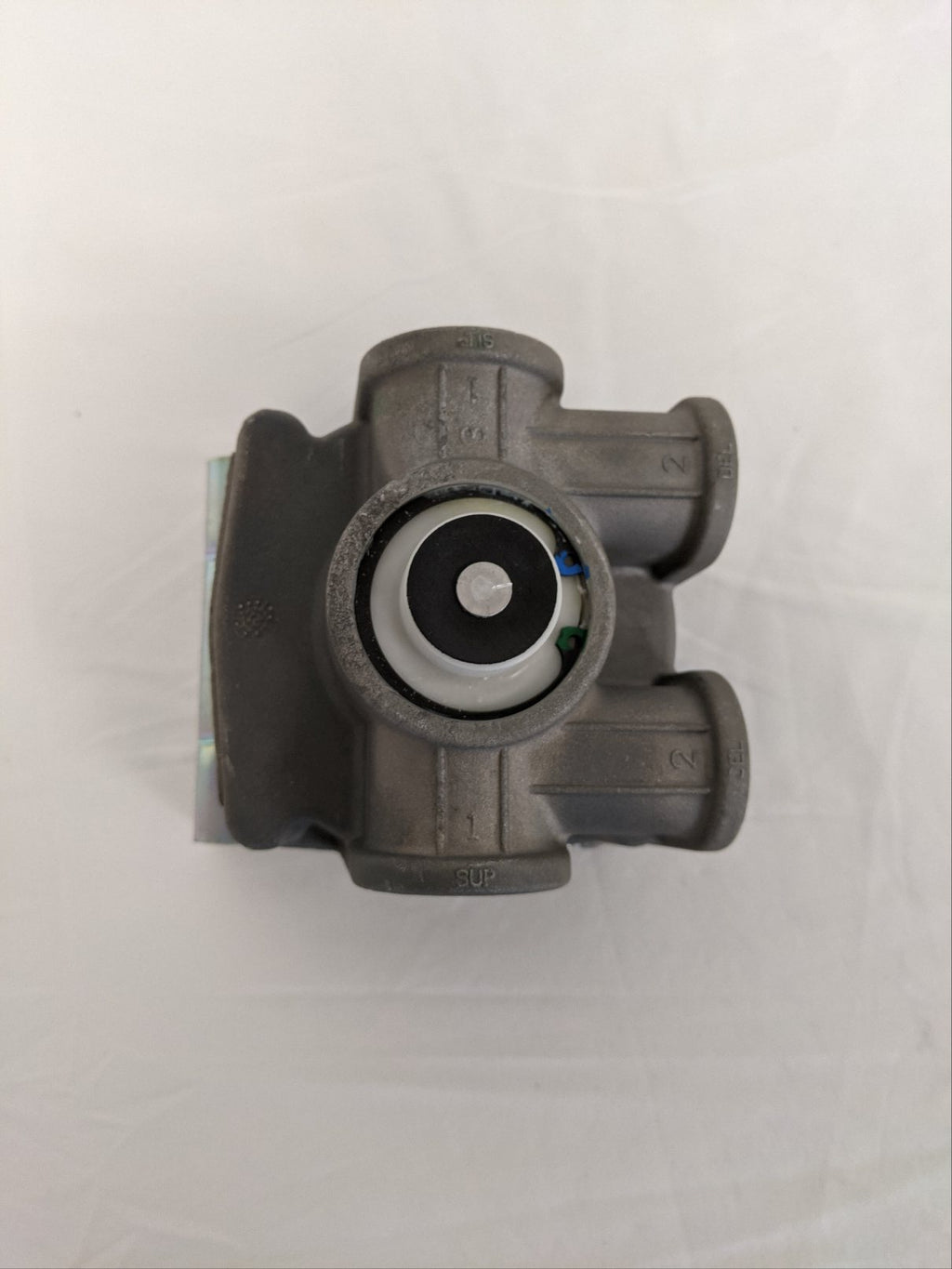 Bendix R12 Quick Release Air Break Relay Valve - P/N 107151