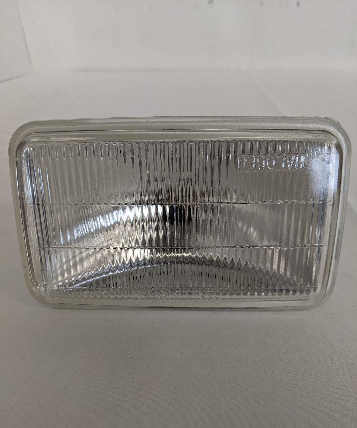 Freightliner Halogen Sealed Beam Fog Lamp Assembly - P/N: GRO 40024307 (8869145444668)