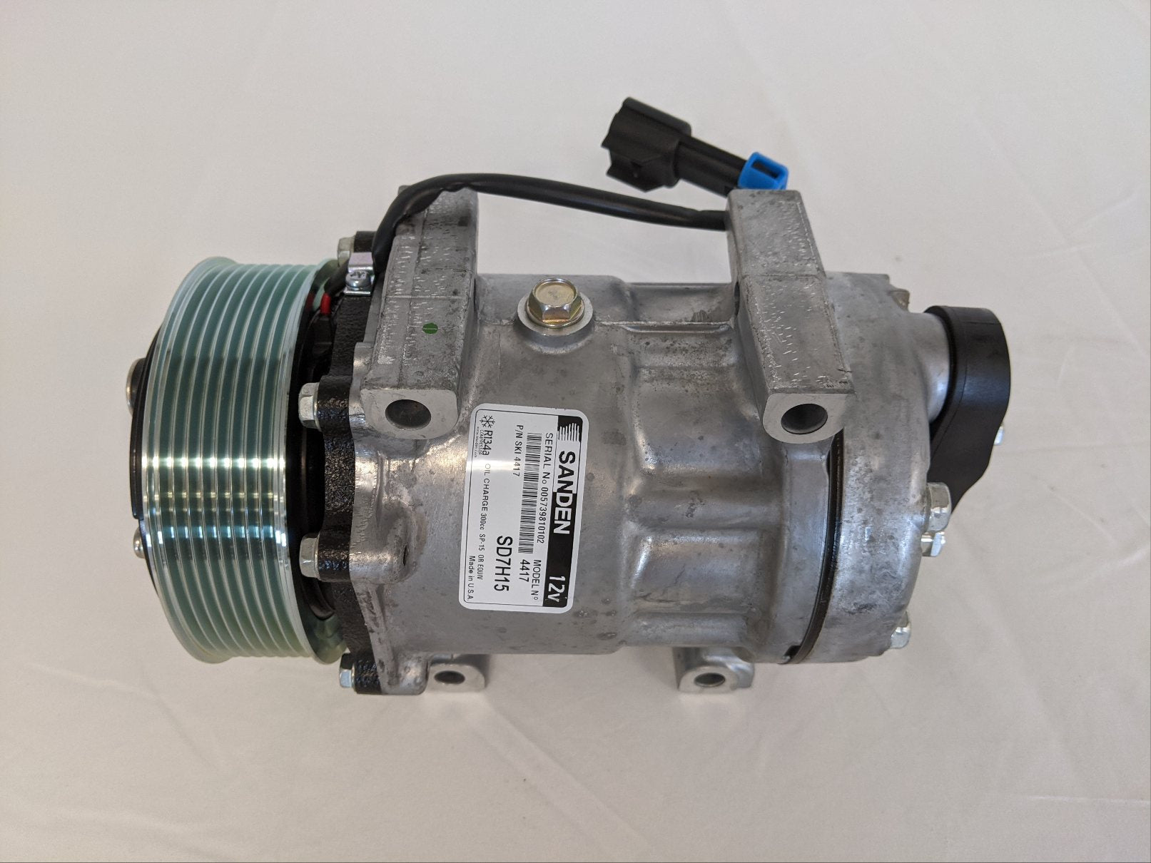 Freightliner Air Conditioning Refrigerant Compressor - P/N  SKI4417 (8885752856892)