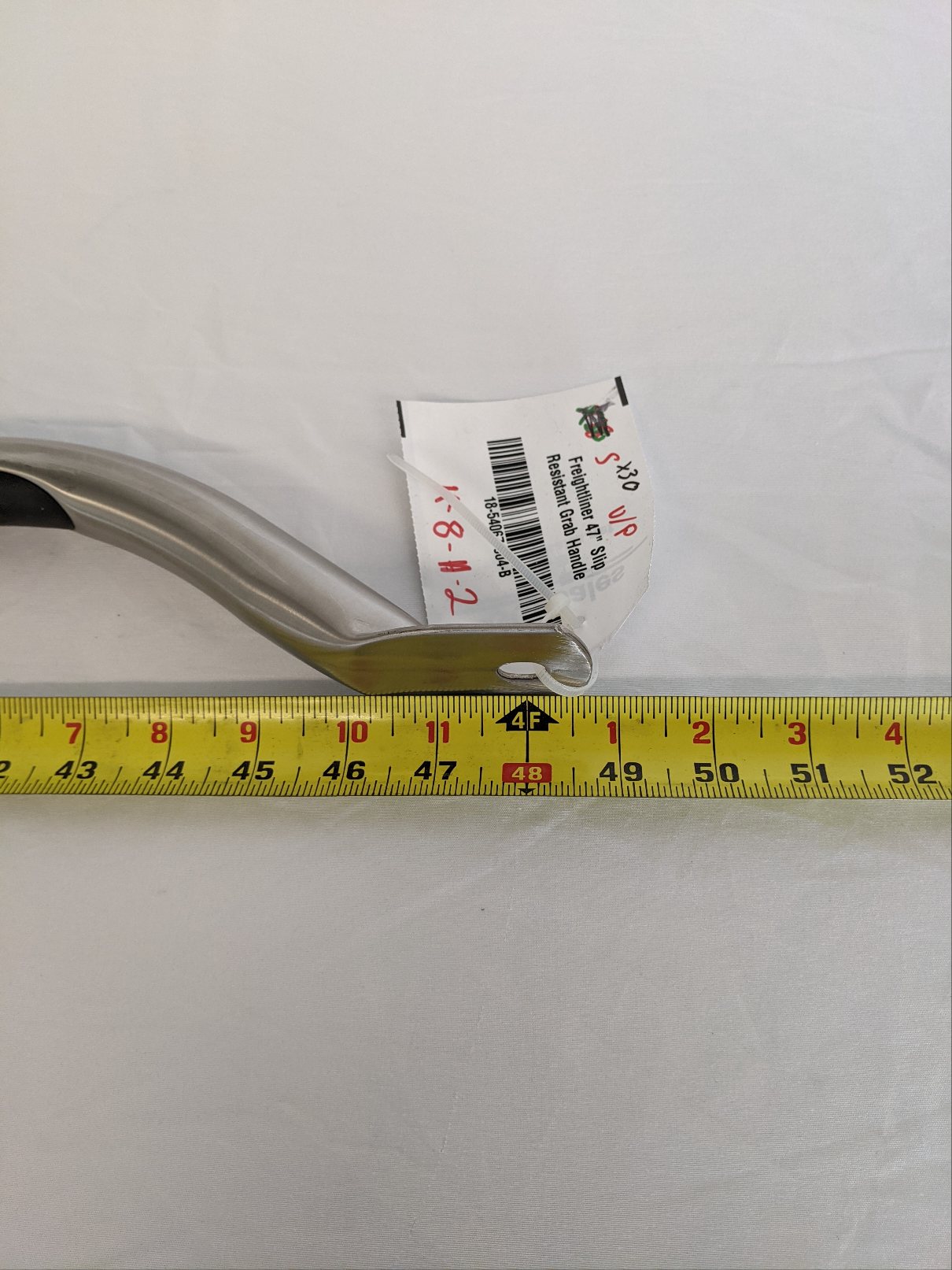 Freightliner 47" Slip Resistant Grab Handle - P/N  18-54067-004 (6751101845590)