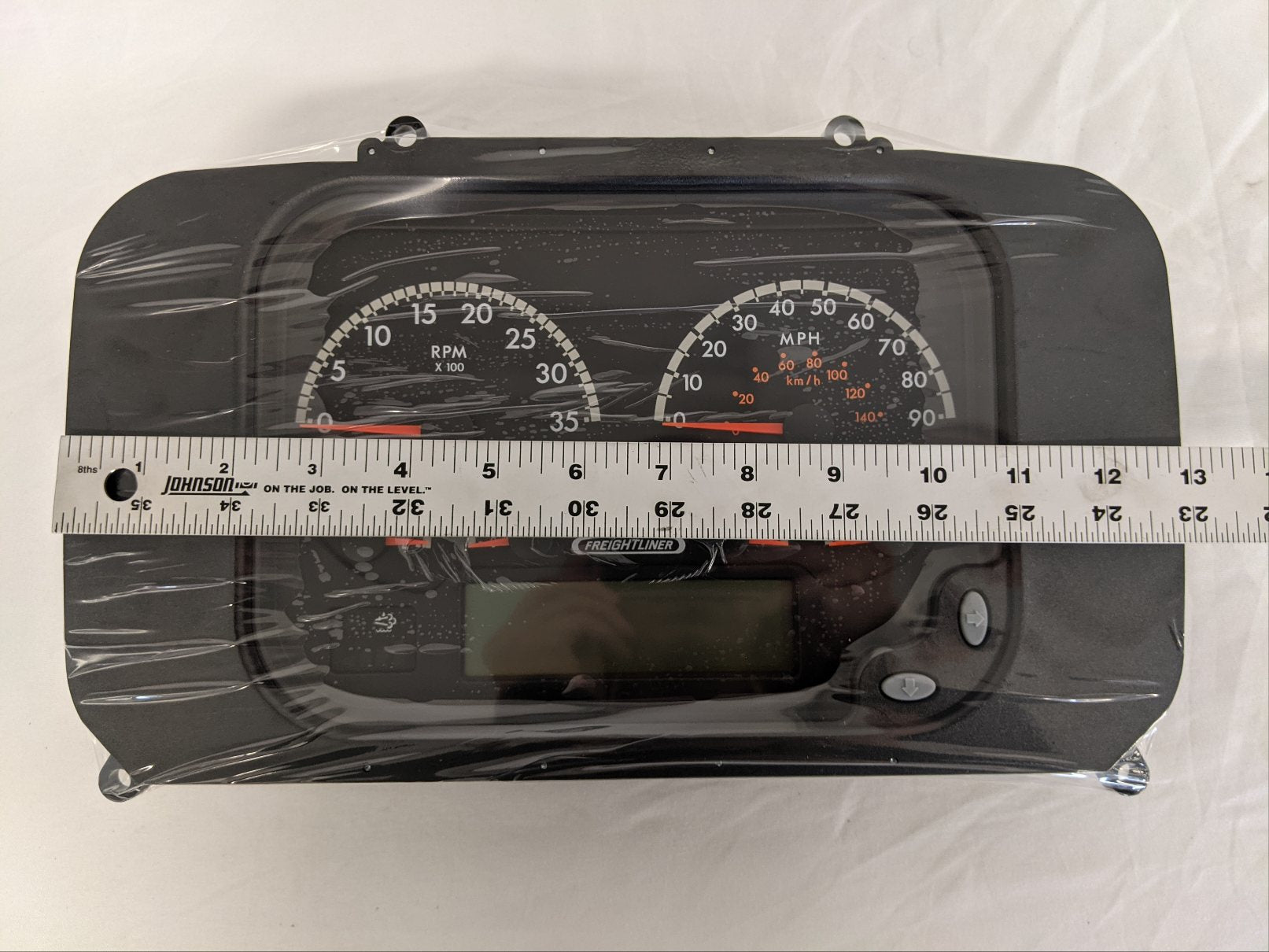 Freightliner 6 Gauge MPH Speedometer & Tach Cluster - A22