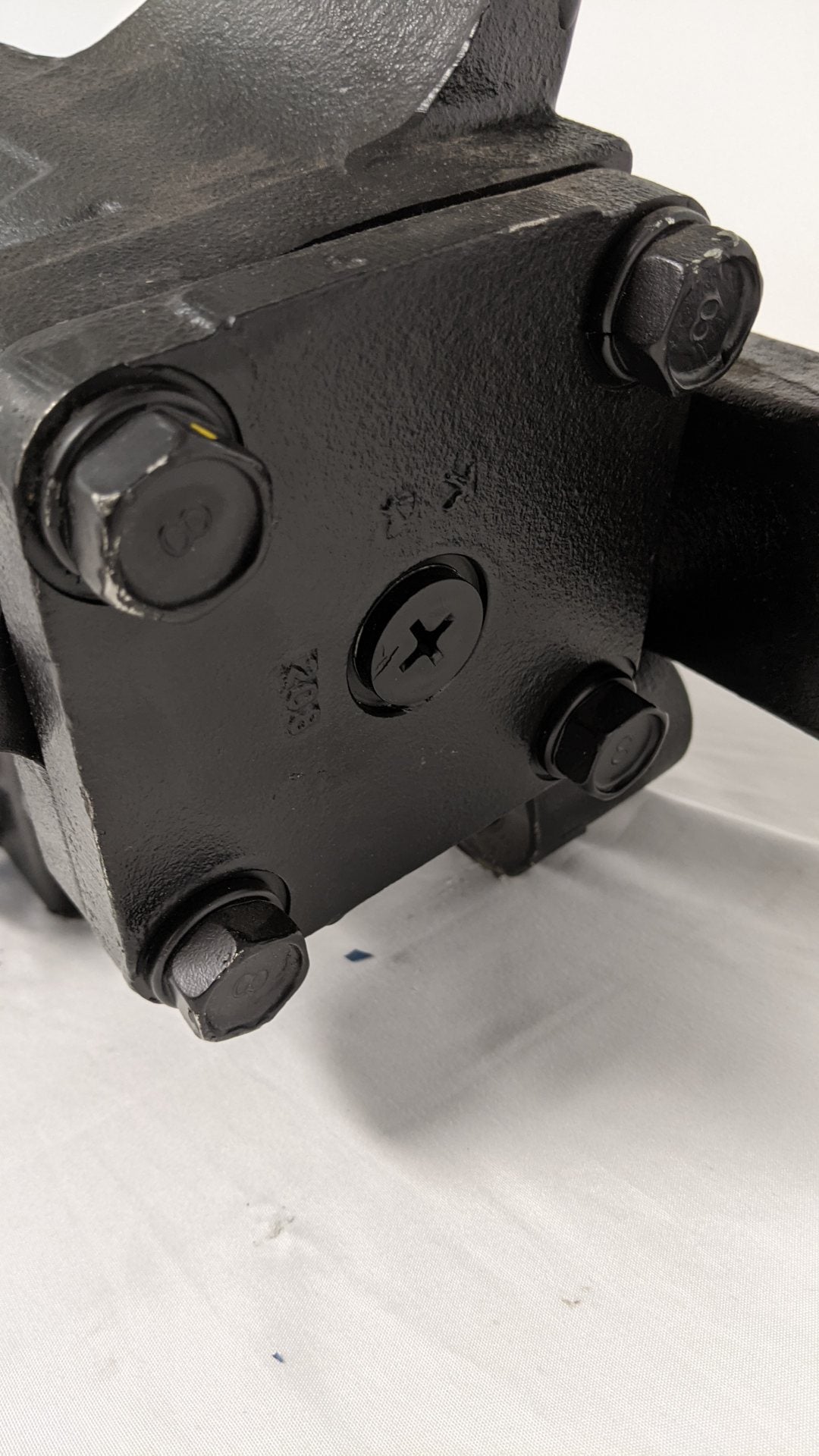 TRW 4 Port CMN SBA THP60 Steering Gear Assembly P/N 1419706000