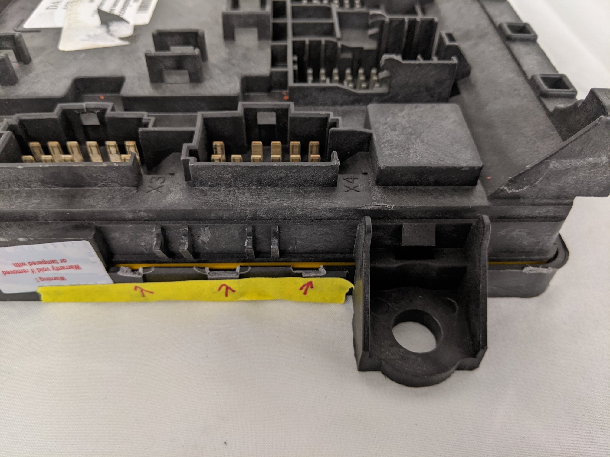 Damaged  SSAM 12V R2001 Cab Multiplexer - P/N  A66-10744-002 (8956060565820)