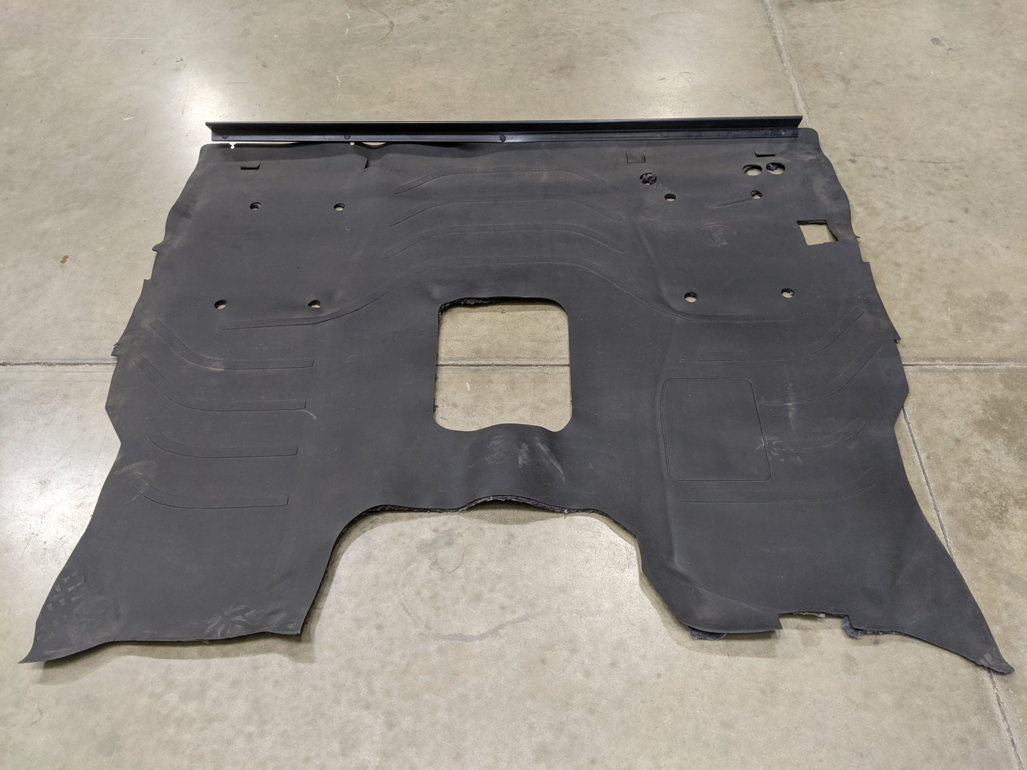 Damaged Freightliner M2 Day Cab Floor Cover - P/N  W18-00664-434 (8969059533116)