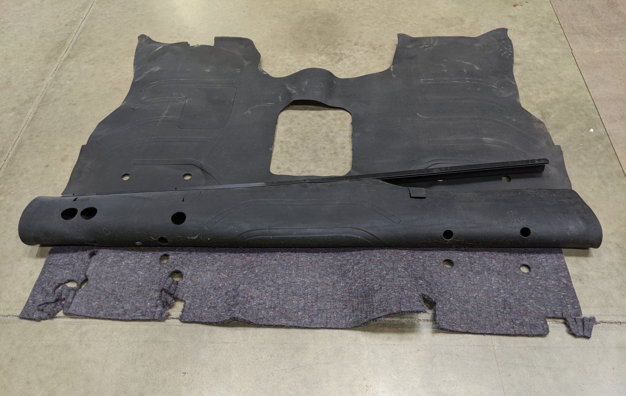 Damaged Freightliner M2 Day Cab Floor Cover - P/N  W18-00664-434 (8969059533116)
