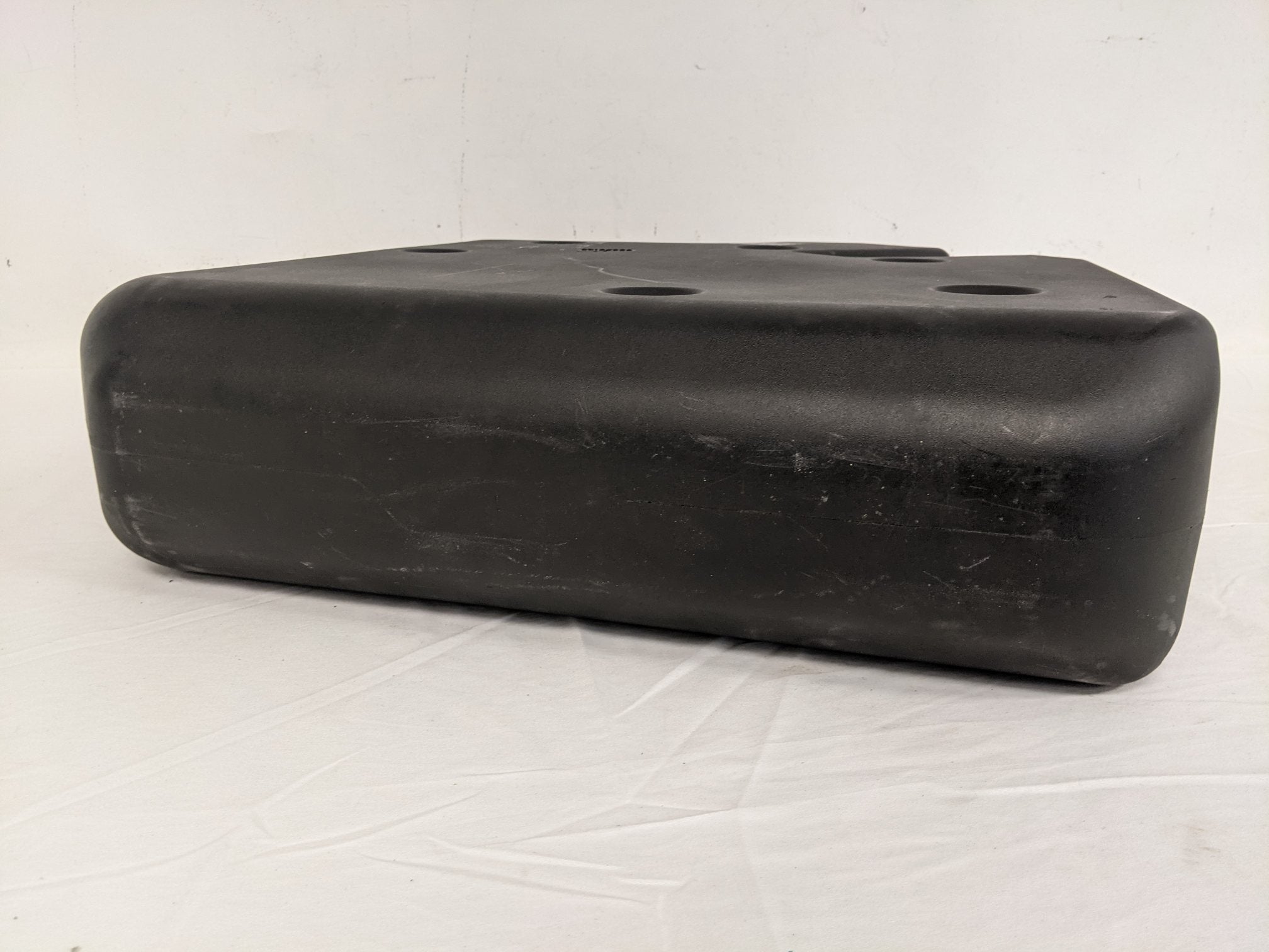 Freightliner 8 Gallon DEF Tank - P/N 04-35000-000 (9026105442620)