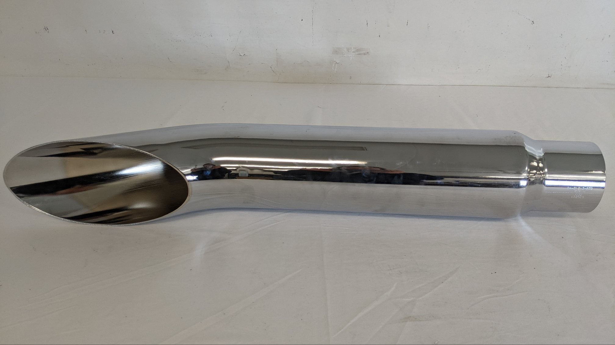 Damaged 32" 30° Curved 4" to 5" Polished Exhaust Pipe - P/N  04-31813-032 (9091708748092)