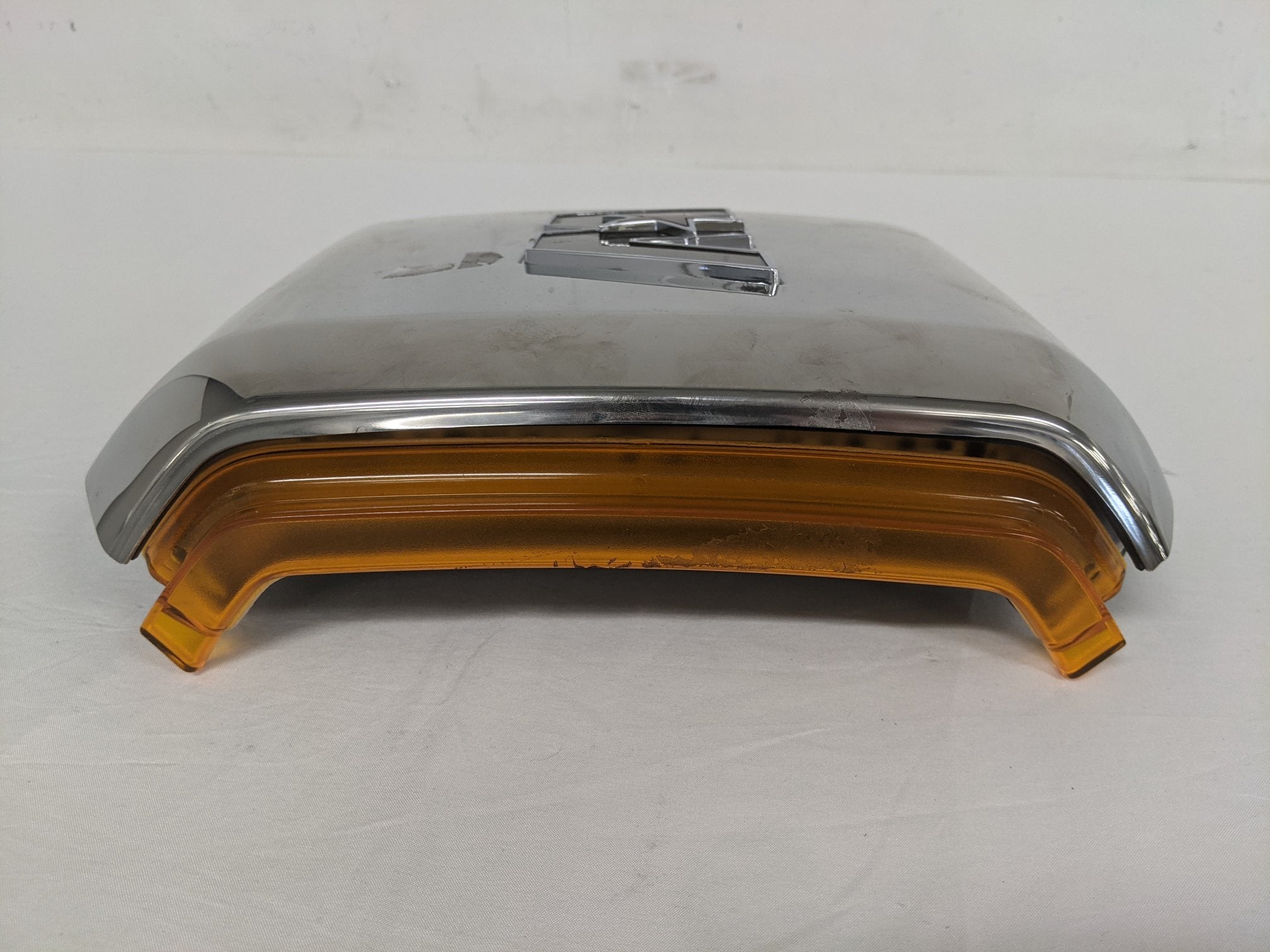 Used WST 57X / 49X / 47X RH Hood MTD Intake Cover w/ Light - P/N 17-21821-001 (9028962222396)